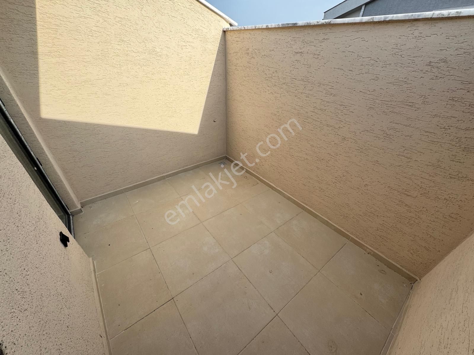 Yalova Çınarcık Teşvikiye Plajlar Mevkiinde Dubleks 2 + 1 Satılık Daire - Görsel 16