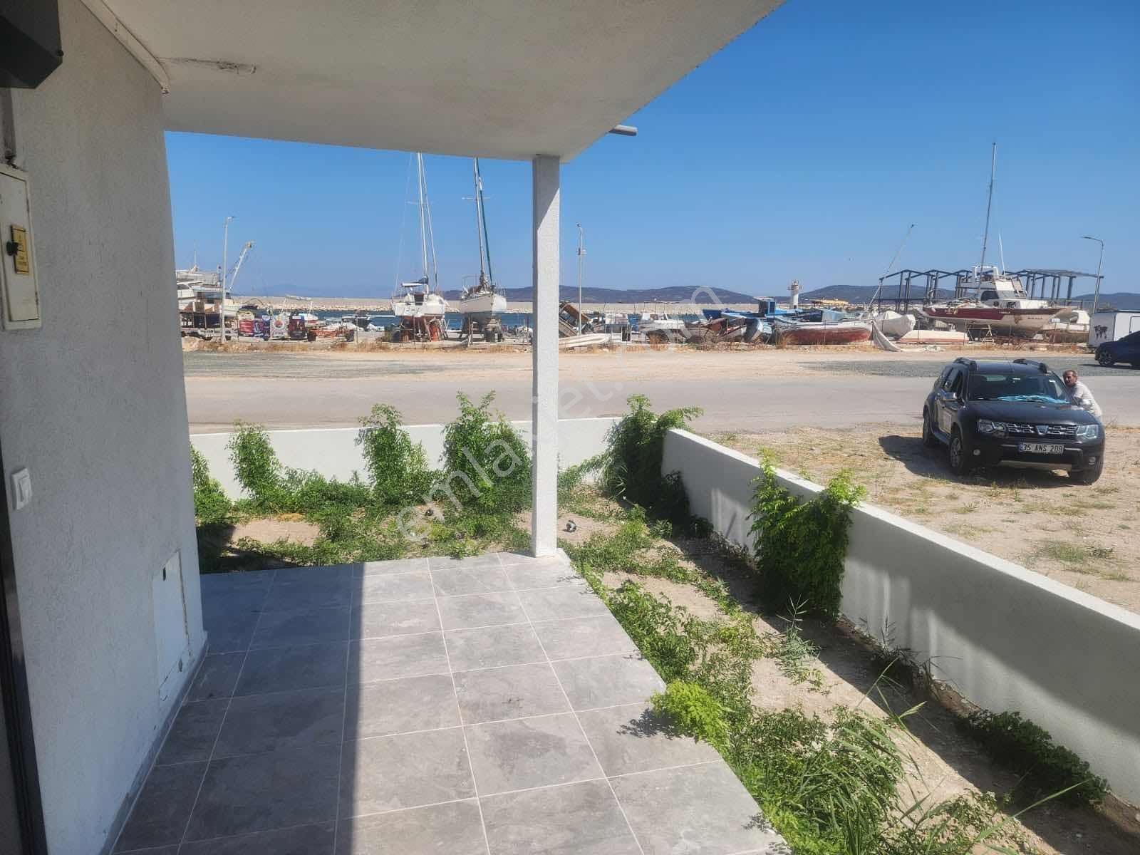 Mordoğan Emlaktan Merkezde Denize Sıfır 3+1 Masrafsız Yazlık - Görsel 2