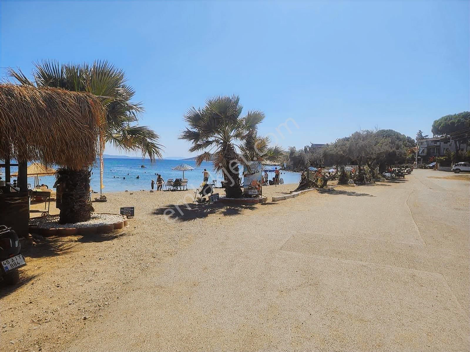 Mordoğan Emlaktan Merkezde Denize Sıfır 3+1 Masrafsız Yazlık - Görsel 7