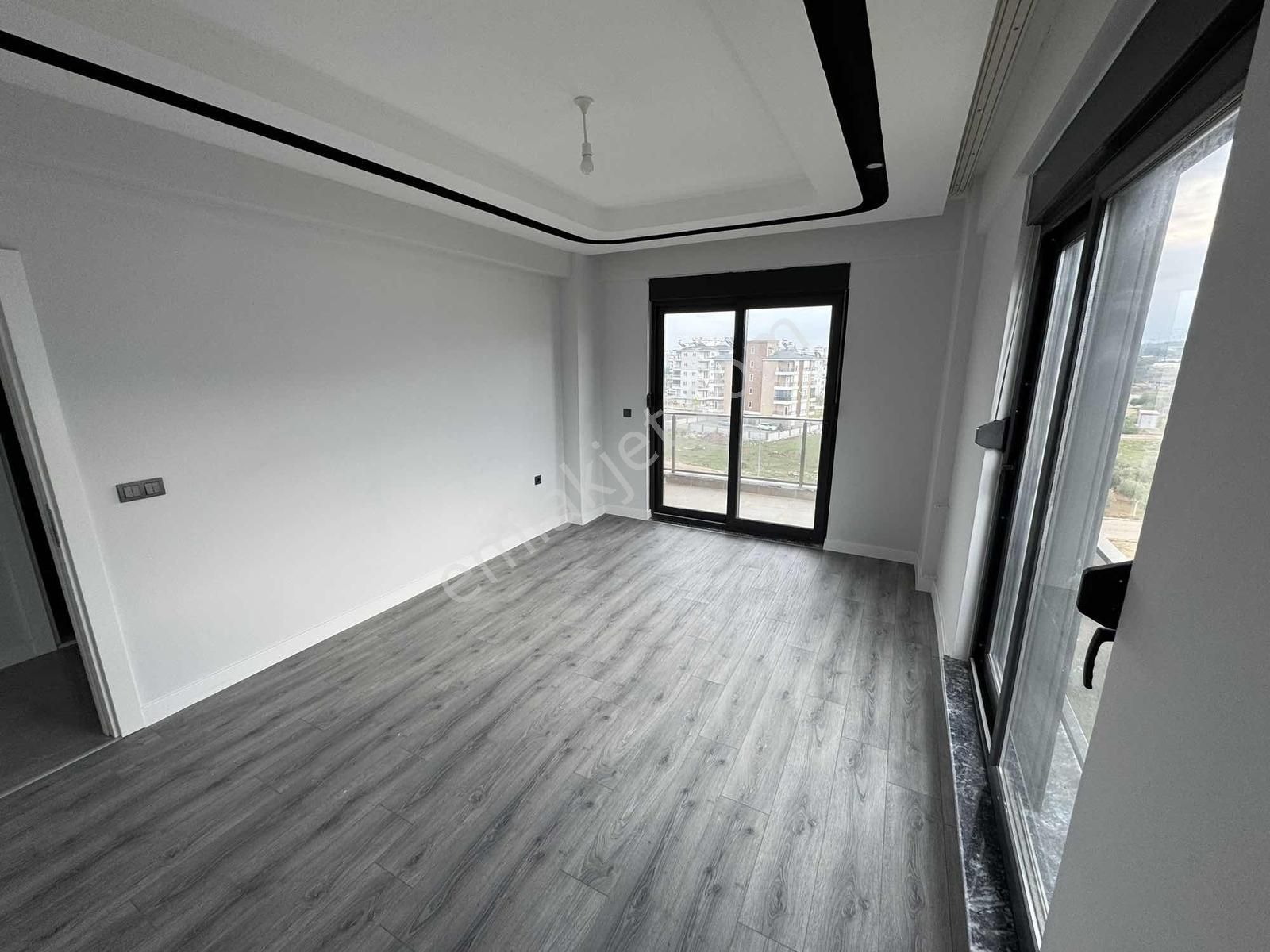 Havuz Ebeveyn Banyosu Cift Balkon Güney Cephe Ayrı Mutfak - Görsel 2