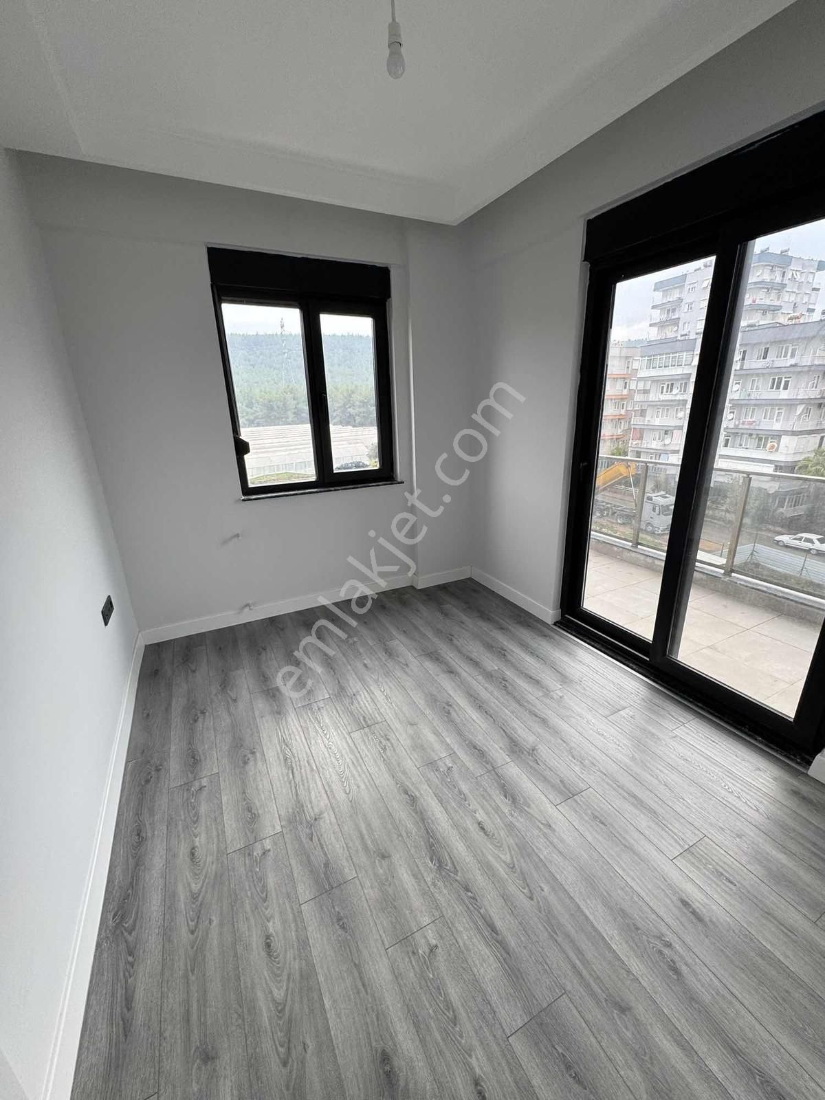 Havuz Ebeveyn Banyosu Cift Balkon Güney Cephe Ayrı Mutfak - Görsel 25