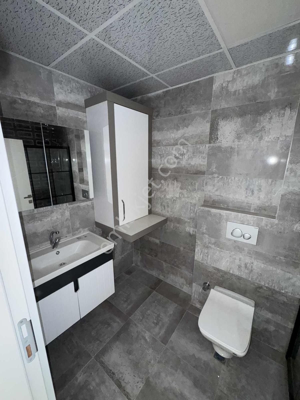 Tramvaya Cok Yakın Sıfır Ebevyn Banyosu Ayrı Mutfak Cift Balkon - Görsel 3