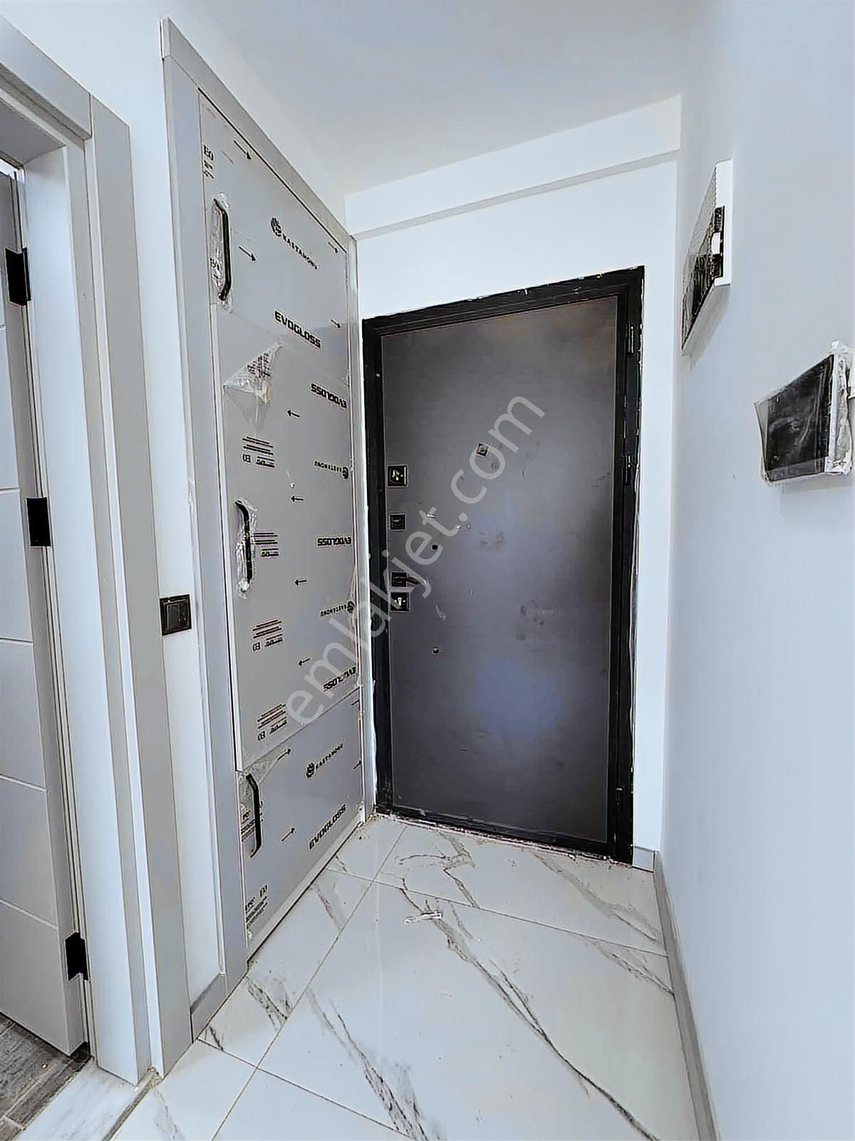 Gökhan Gökdemirden Çay Kenarı Lüks 1+1 Sıfır Geniş Satılık Daire - Görsel 4