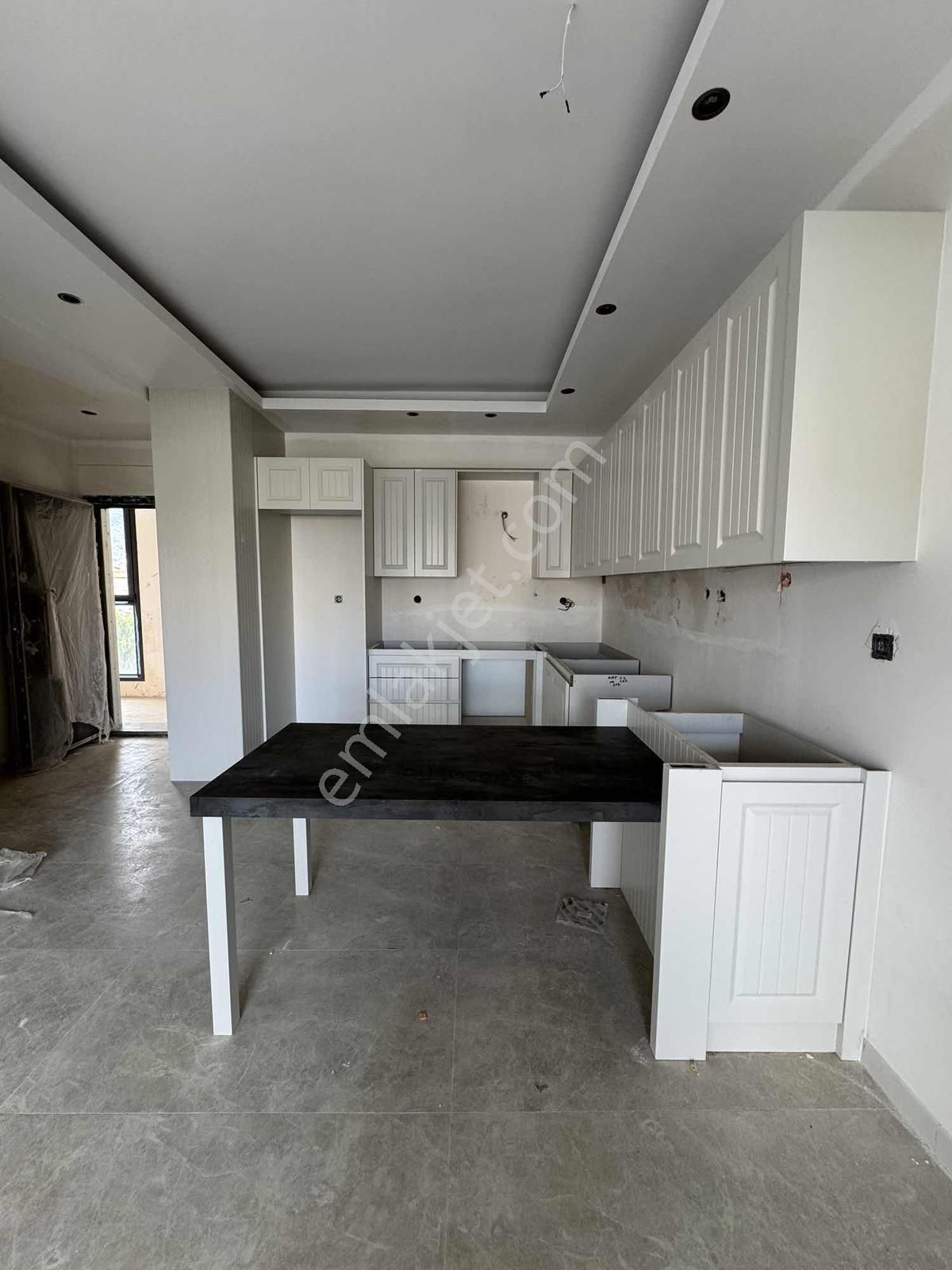 Gökhan Gökdemirden Havuzlu Site İçi Lüks 1+1 4.kat Daire - Görsel 13