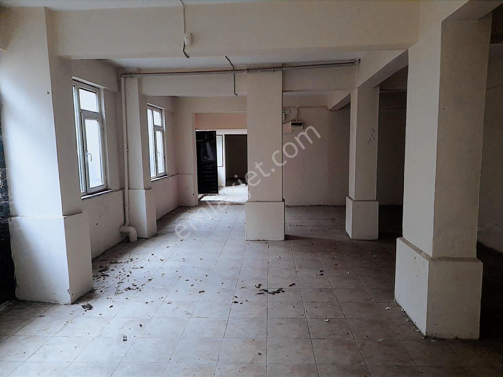 Atölye Ve İmalathane Çok Merkezi Konumda E5 Veya 6'ya Çok Yakın - Görsel 3