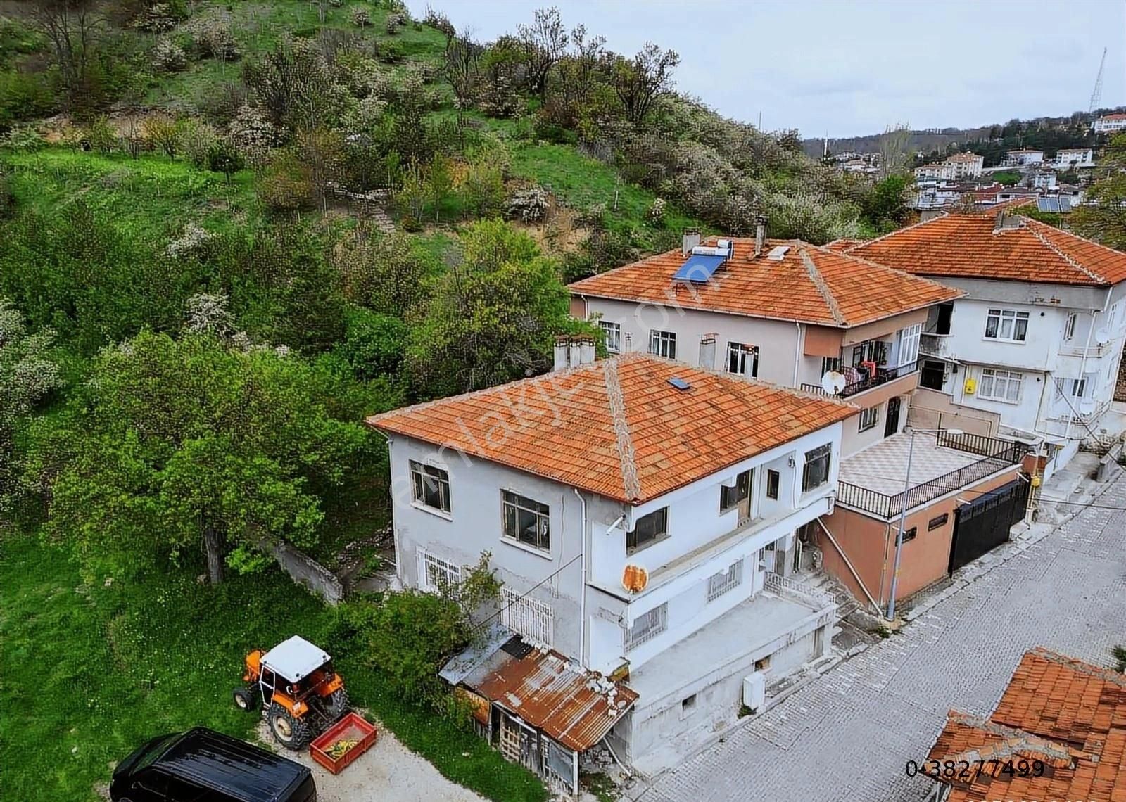 Havza Merkezde 1245 M2 Bahçe Ve İki Katlı Müstakil Ev