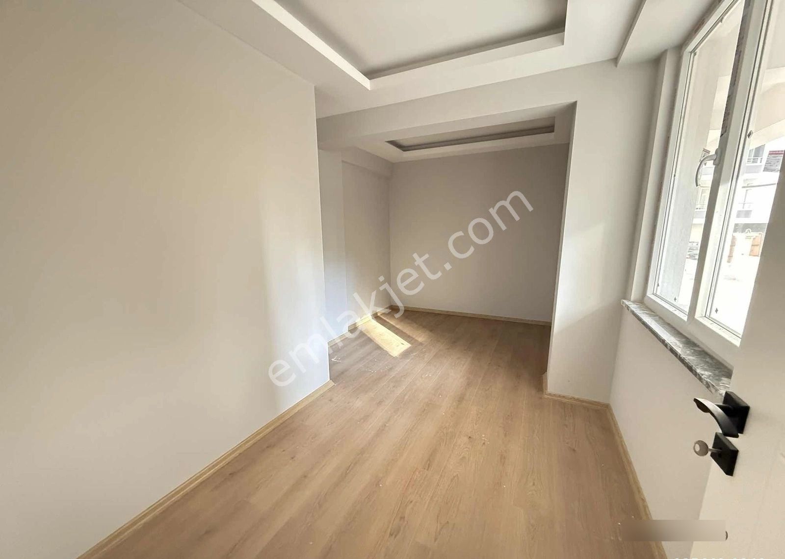 Atakumda Giriş Kat Sıfır Tramvaya Yakın Geniş Satılık 1+1 Daire - Görsel 5