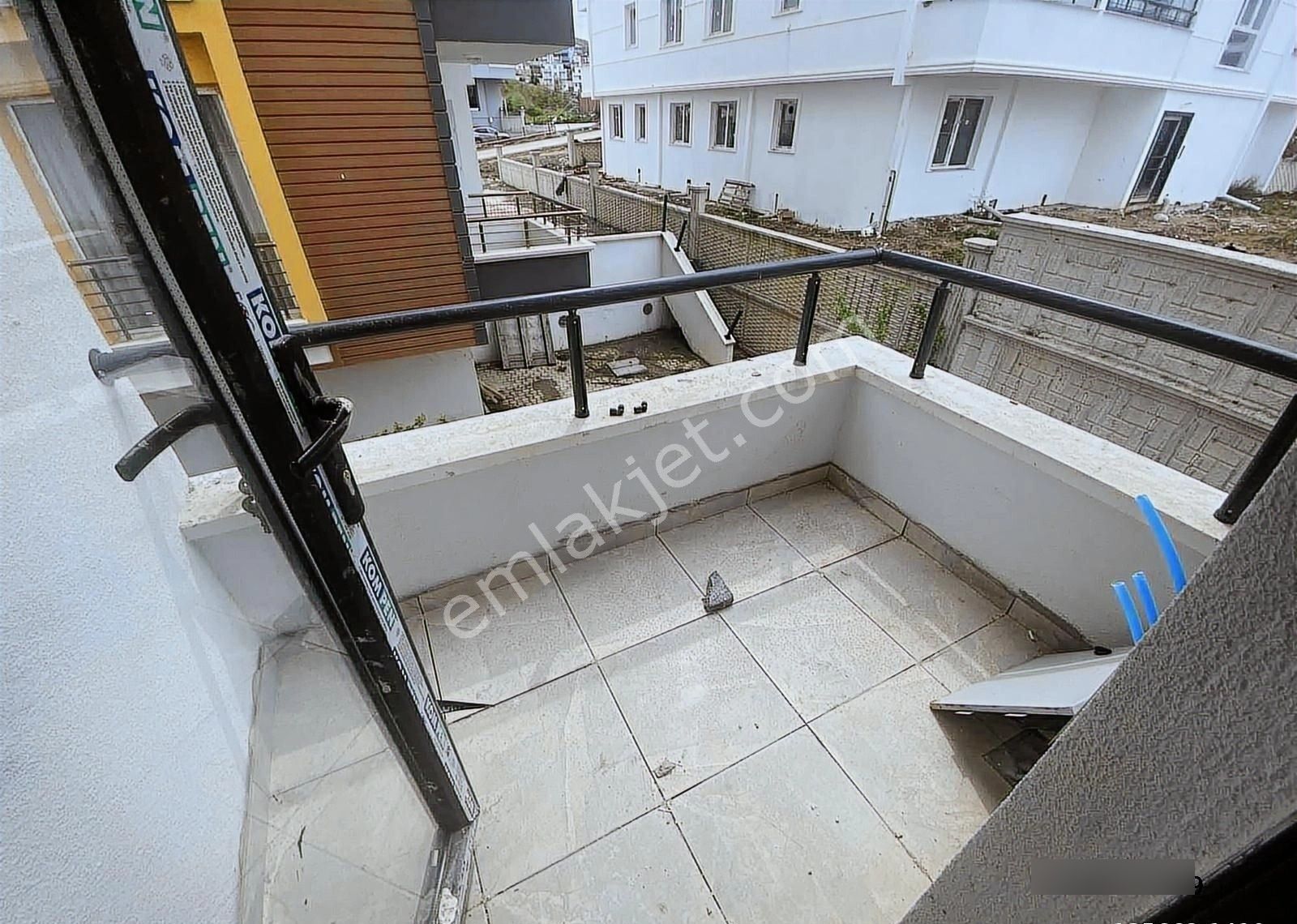 Körfez'de Satılık Sıfır 1+1 Daire - Görsel 8