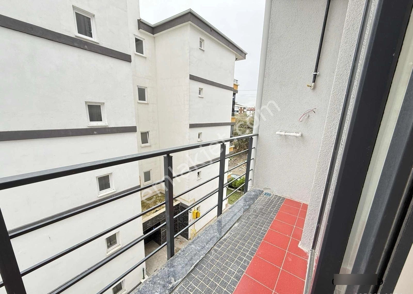 Samsun Atakum Körfez Tramvaya 1 Sokak Eşyalı Satılık 1+1 Daire - Görsel 9