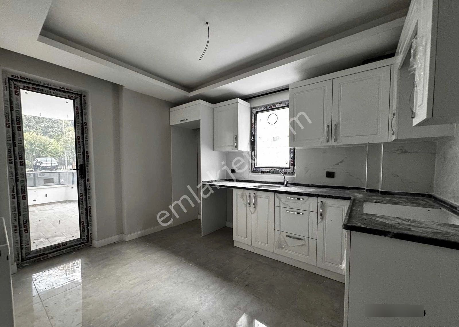 Kaçıran Üzülür! Sıfır Daire Tramvaya Yakın 2+0 - Görsel 10