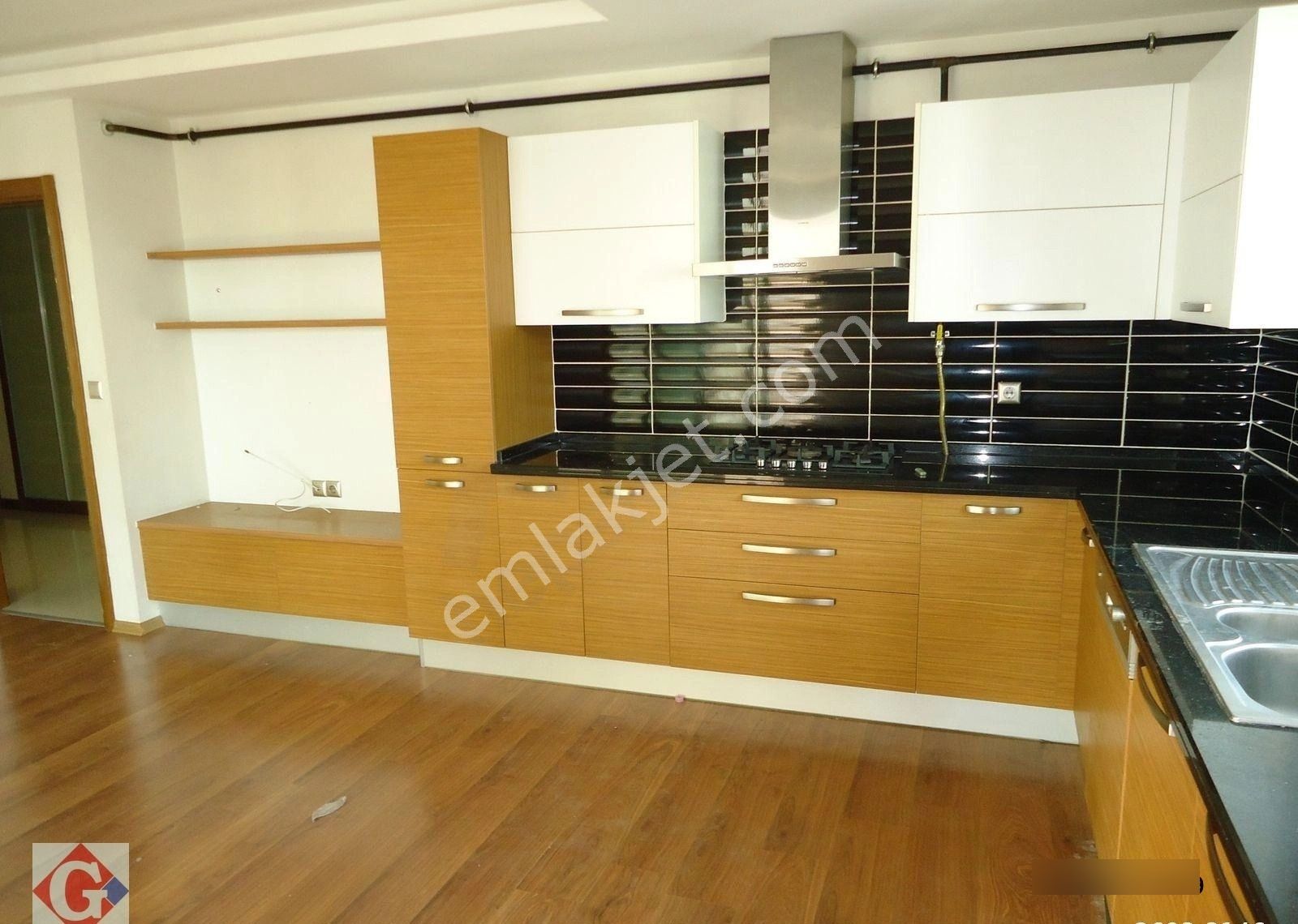 Görgün'den İnci Evleri'nde 4+1 200m2 Gkd Kombili Bakımlı Daire - Görsel 7