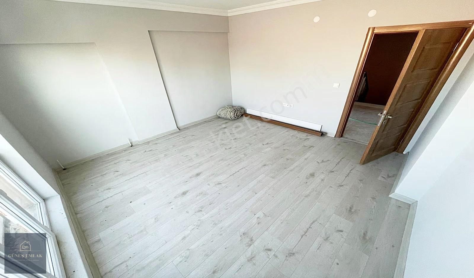 Yenikent'te 4+1ve 3+1 İki Daire Oturuma Hazır Az Bulunur Kaçırma - Görsel 10