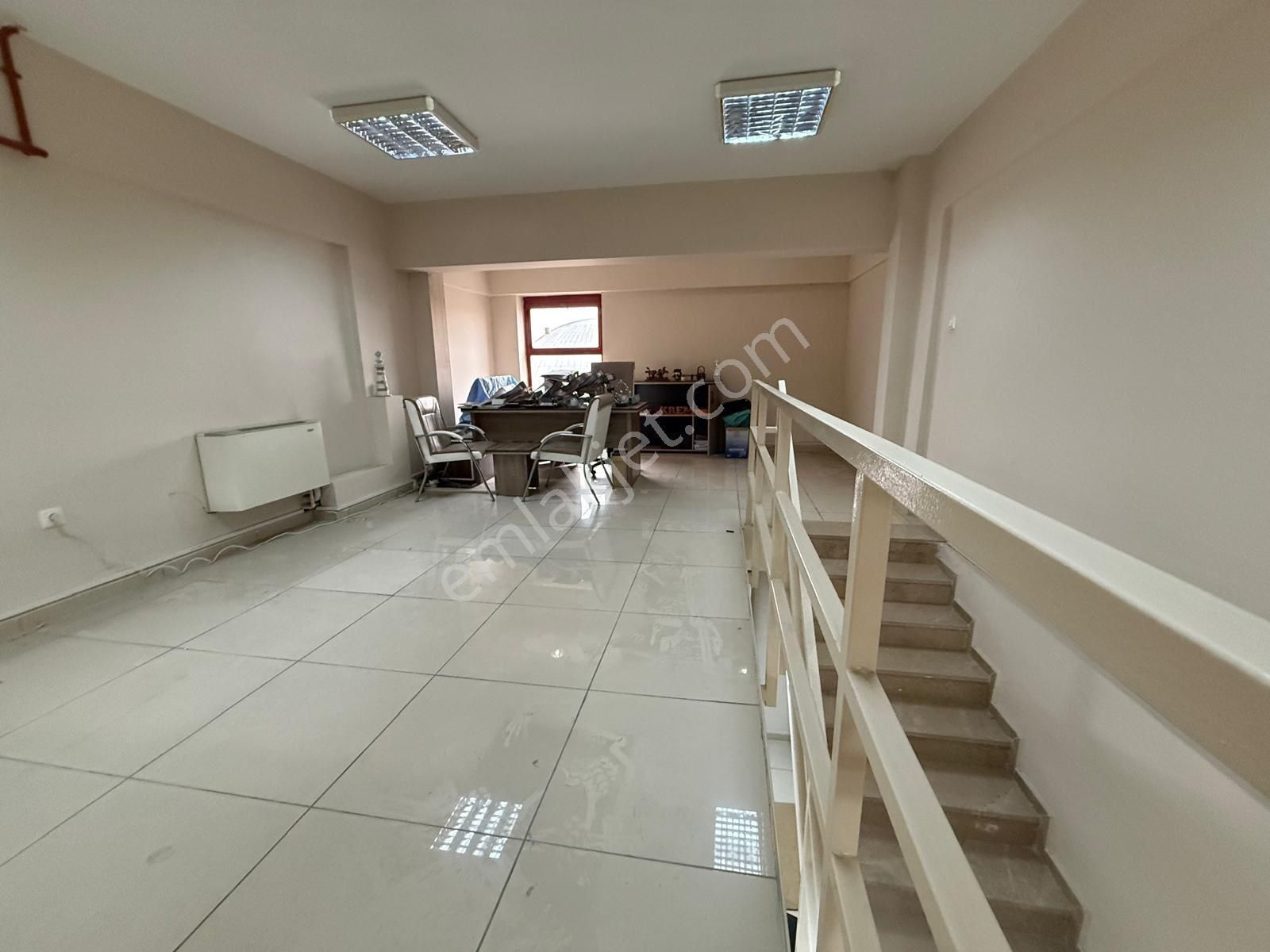 Tekstilkent Cıty Emlaktan Arkası Camlı Satılık İşyeri - Görsel 12