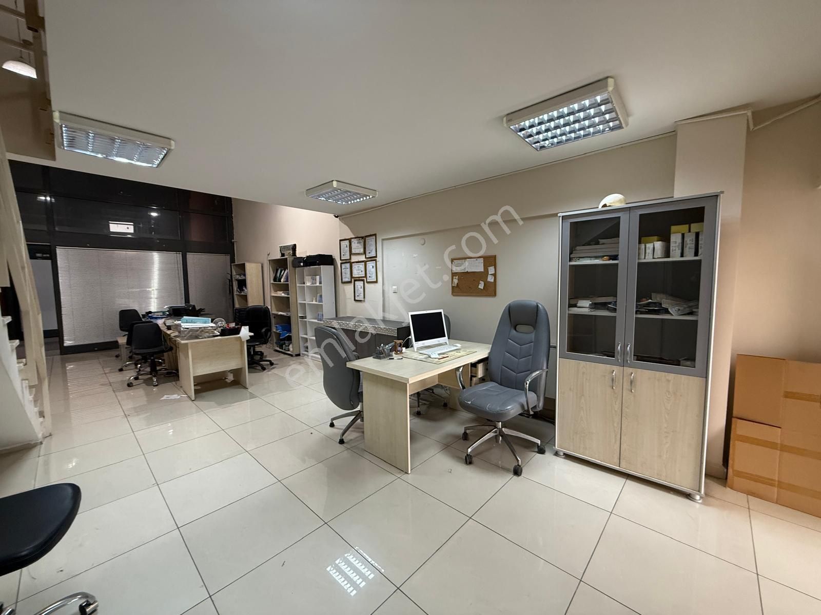 Tekstilkent Cıty Emlaktan Arkası Camlı Satılık İşyeri - Görsel 11