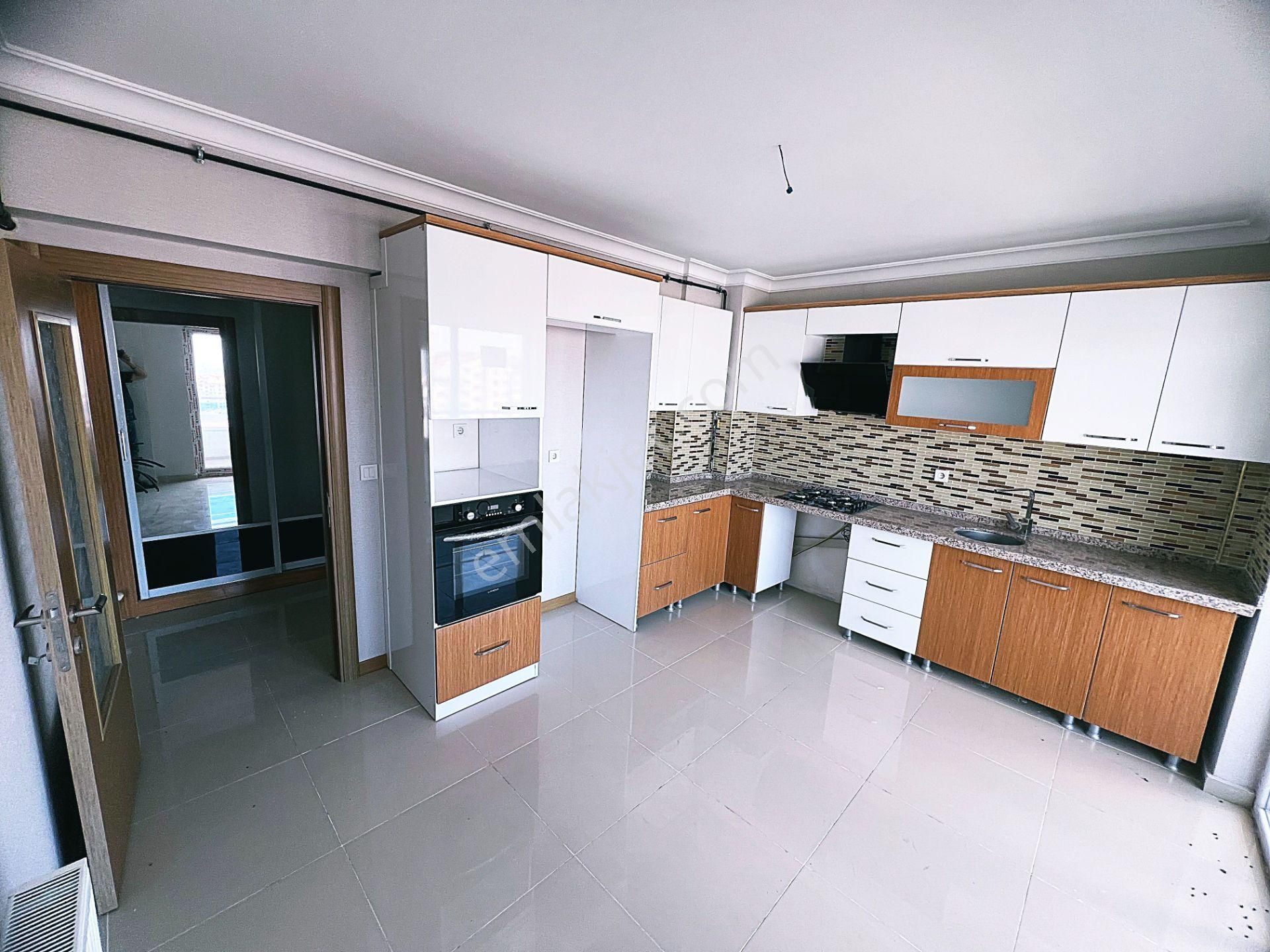 Barıştepede Akgüvercin ,piri.karahöyük Kesişimi Satlık 4+1 Daire - Görsel 2