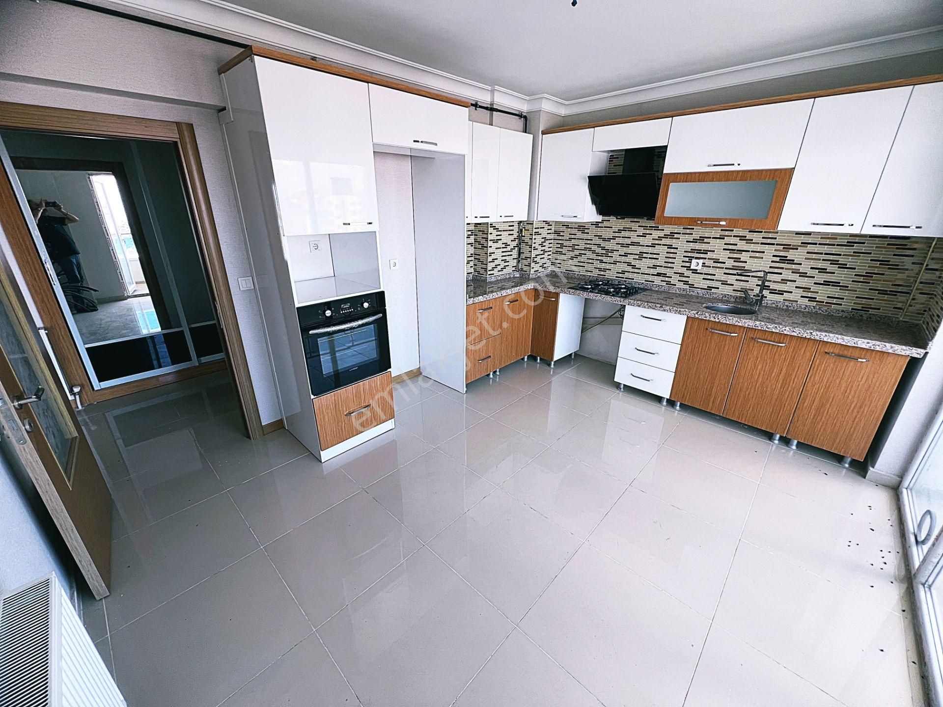 Barıştepede Akgüvercin ,piri.karahöyük Kesişimi Satlık 4+1 Daire - Görsel 4