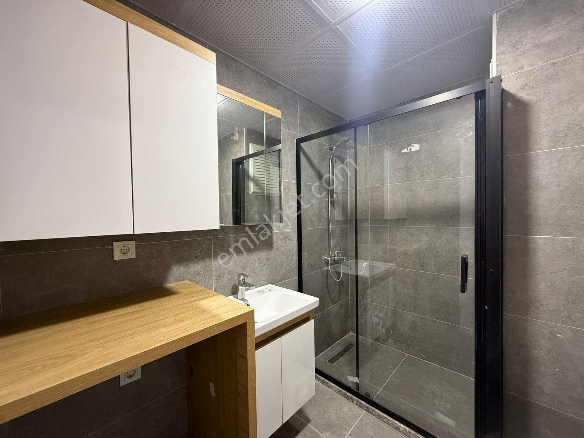 Yalı Mahallesi'nin En Güzel Konumunda Sıfır 2+1 Satılık - Görsel 13