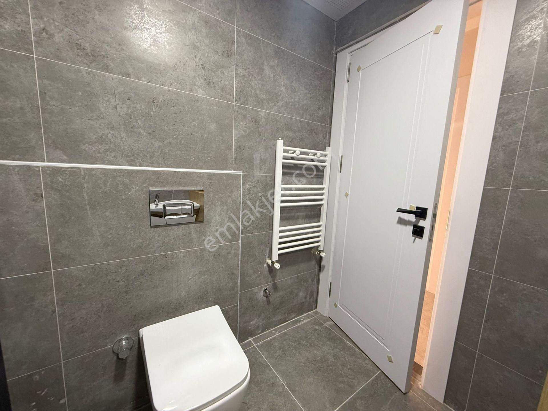 Yalı Mahallesi'nin En Güzel Konumunda Sıfır 2+1 Satılık - Görsel 16