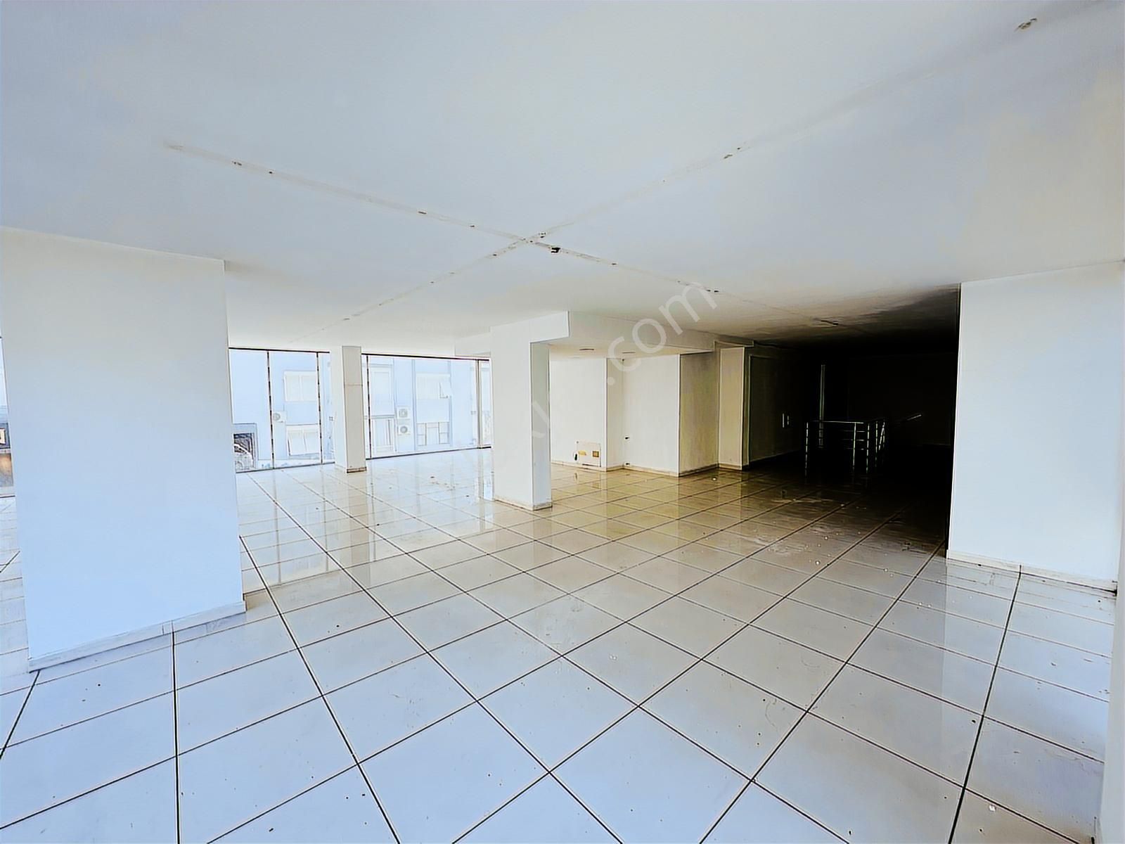 Emlakparktan 25metrelk Yolda Kurumsala Kiralık 3 Kat 600m Dükkan - Görsel 11