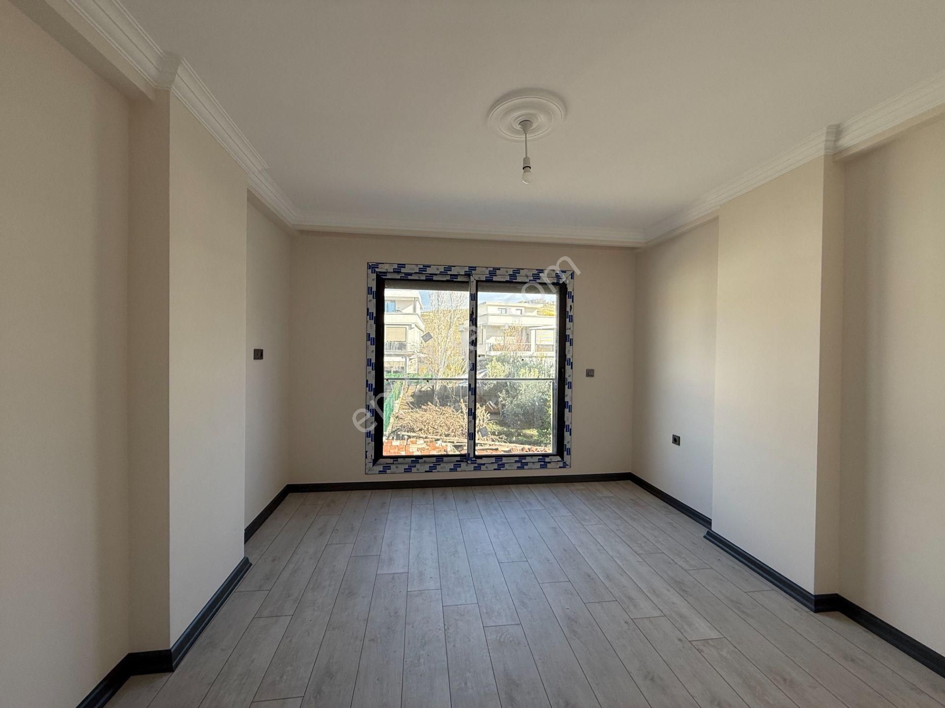 Villalar Bölgesinde Bahçeli 3+1 Konforlu Villa - Görsel 9