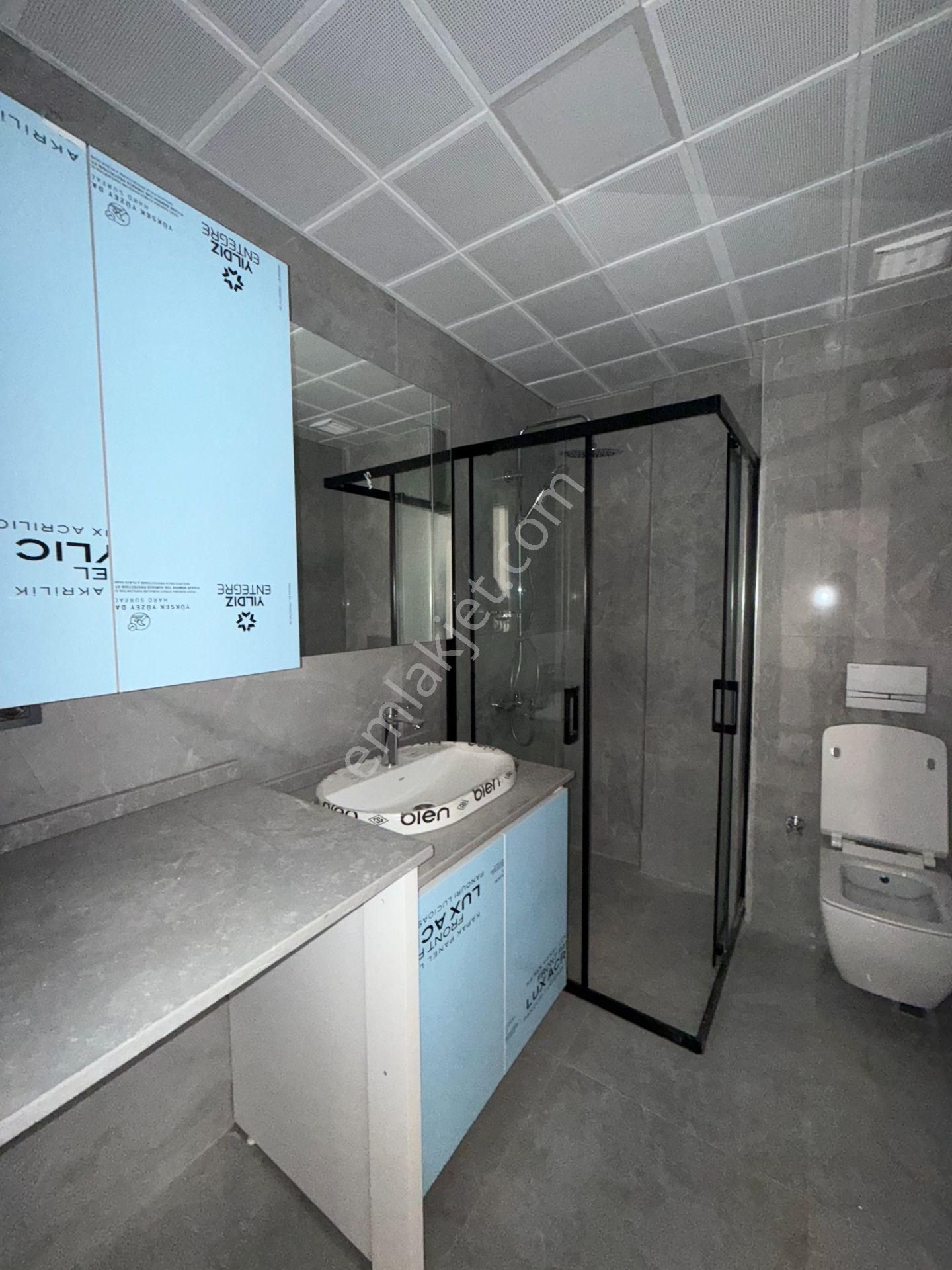 Villalar Bölgesinde Bahçeli 3+1 Konforlu Villa - Görsel 19