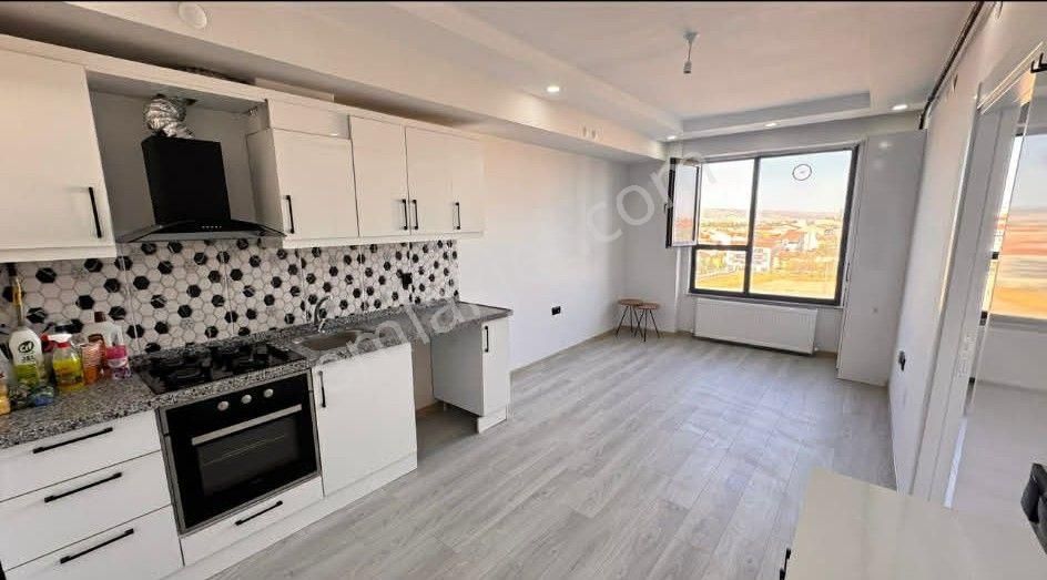 Şirintepe Mahallesi Kiracılı Satılık Sıfır 1+1 Apat - Görsel 3