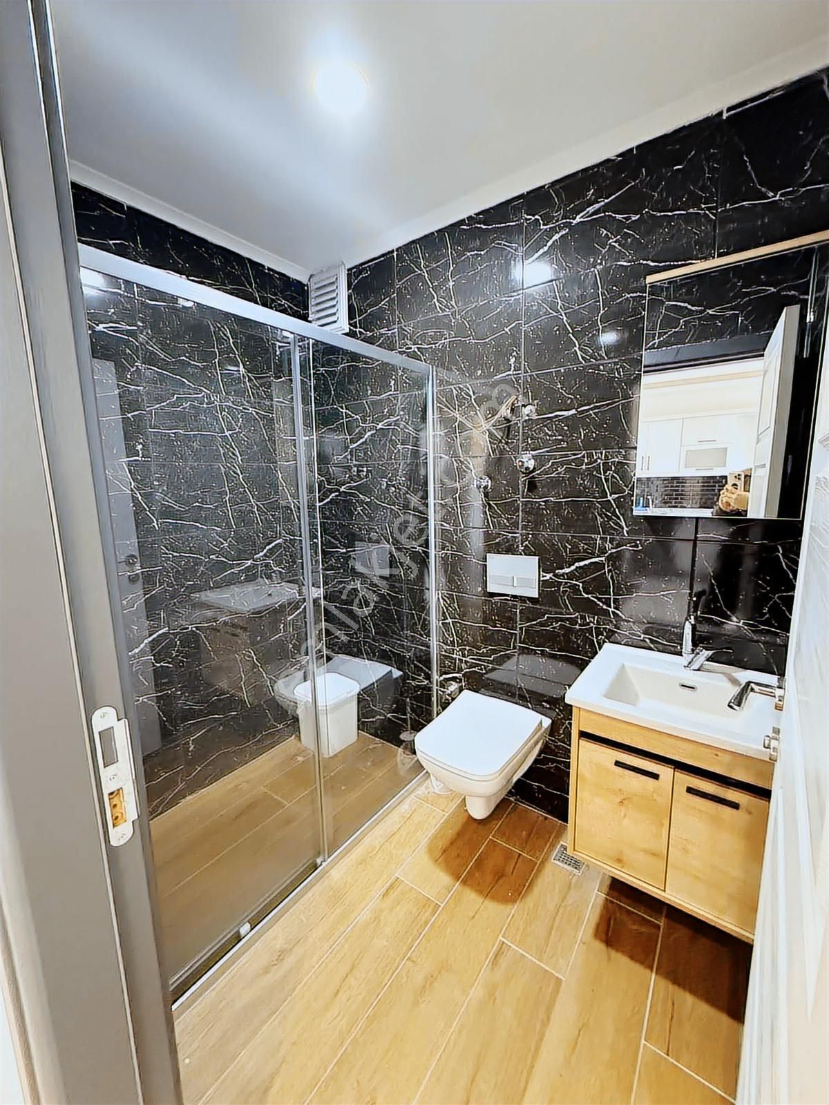 Payallar'da İskanlı Havuzlu Yüksek Krediye Uygun Satılık 1+1 - Görsel 4