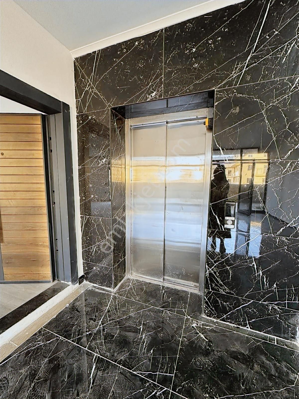 Payallar'da İskanlı Havuzlu Yüksek Krediye Uygun Satılık 1+1 - Görsel 14