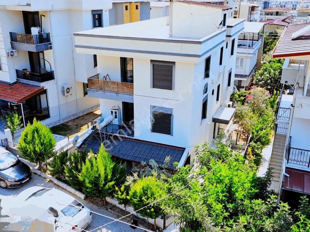 Ürkmez De Lokasyonu Merkezi Konumda Lüks Deniz 400mt Satılık 3+1 Dublex Daire - Görsel 5