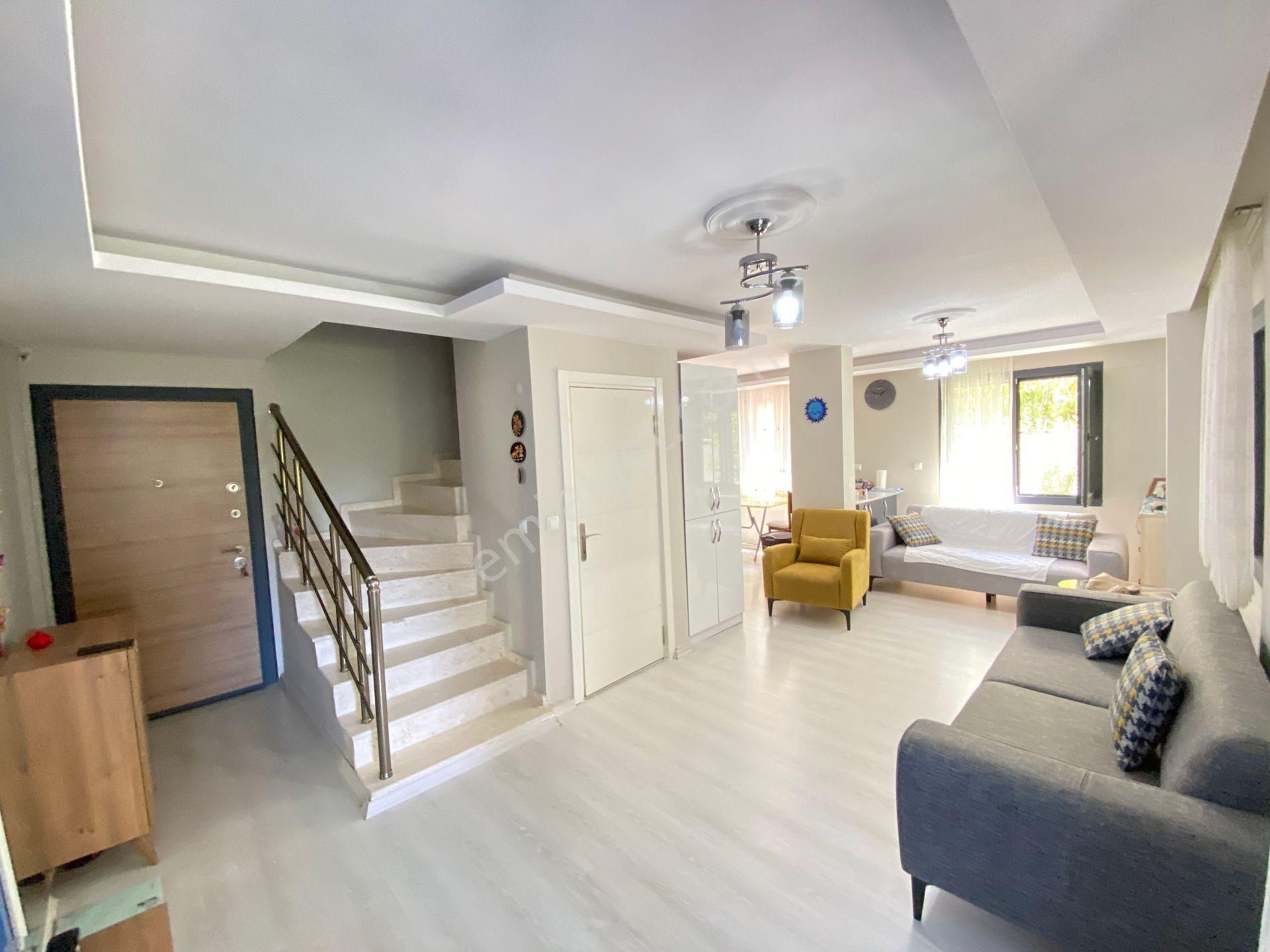 Ürkmez De Lokasyonu Merkezi Konumda Lüks Deniz 400mt Satılık 3+1 Dublex Daire - Görsel 23