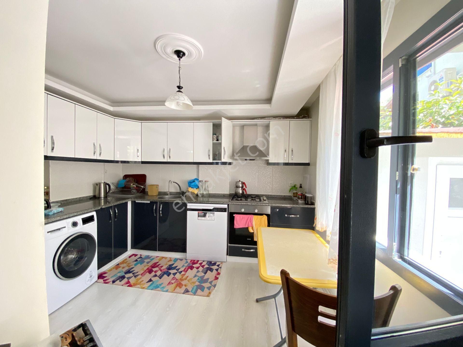 Ürkmez De Lokasyonu Merkezi Konumda Lüks Deniz 400mt Satılık 3+1 Dublex Daire - Görsel 25