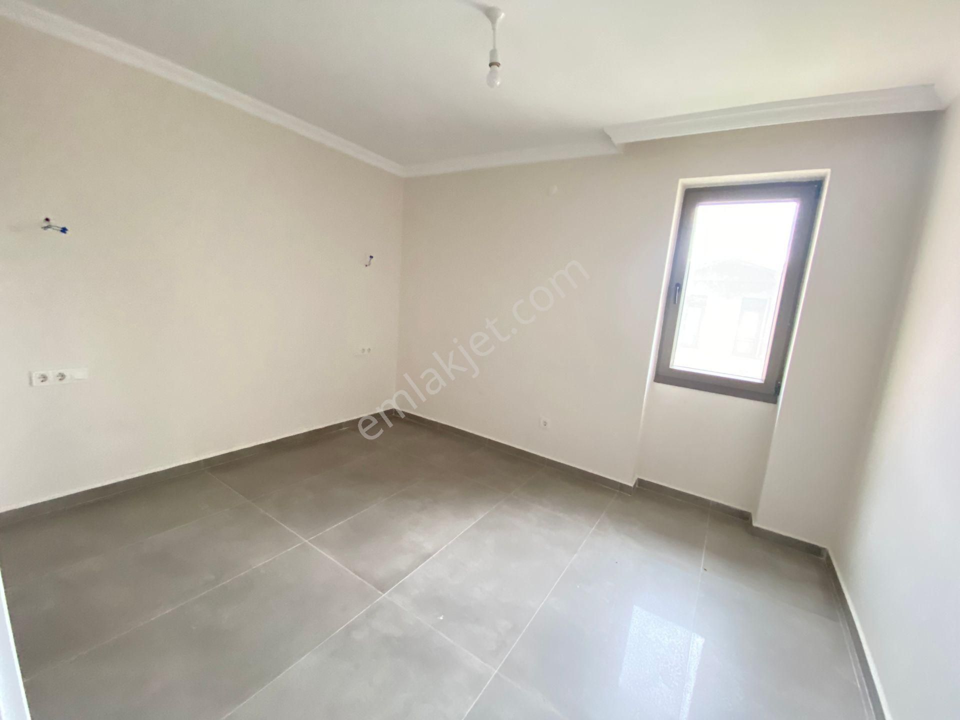 Ürkmez De Plaja 100m Açık Olimpik Havuzlu Bahçeli 3+1 Satılık Villa - Görsel 24