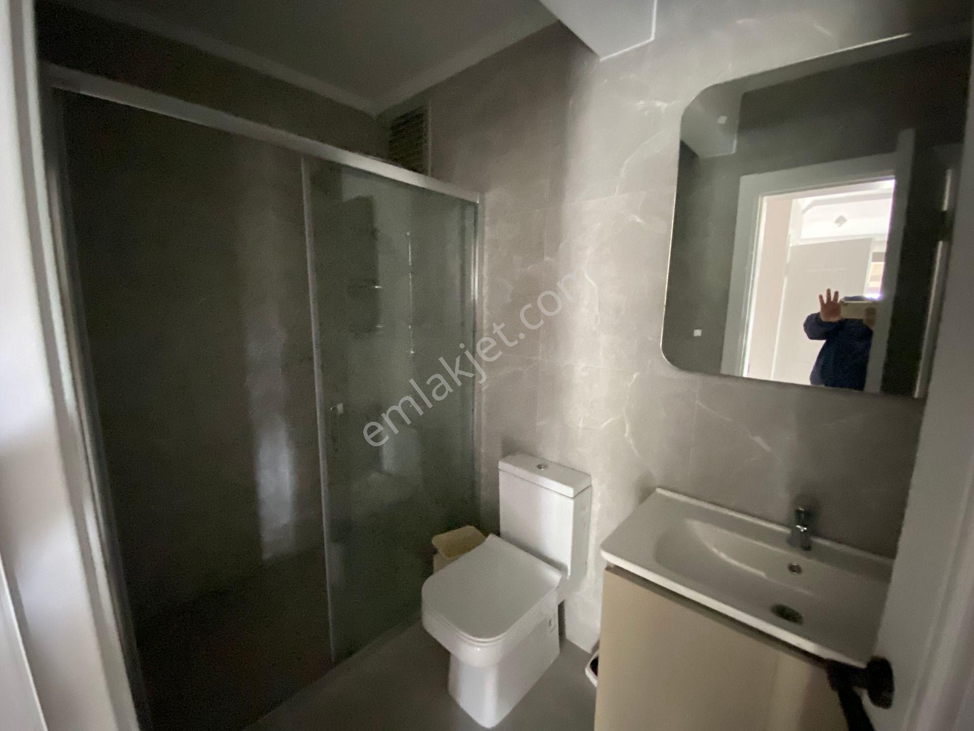 Ürkmez De Plaja 100m Açık Olimpik Havuzlu Bahçeli 3+1 Satılık Villa - Görsel 17