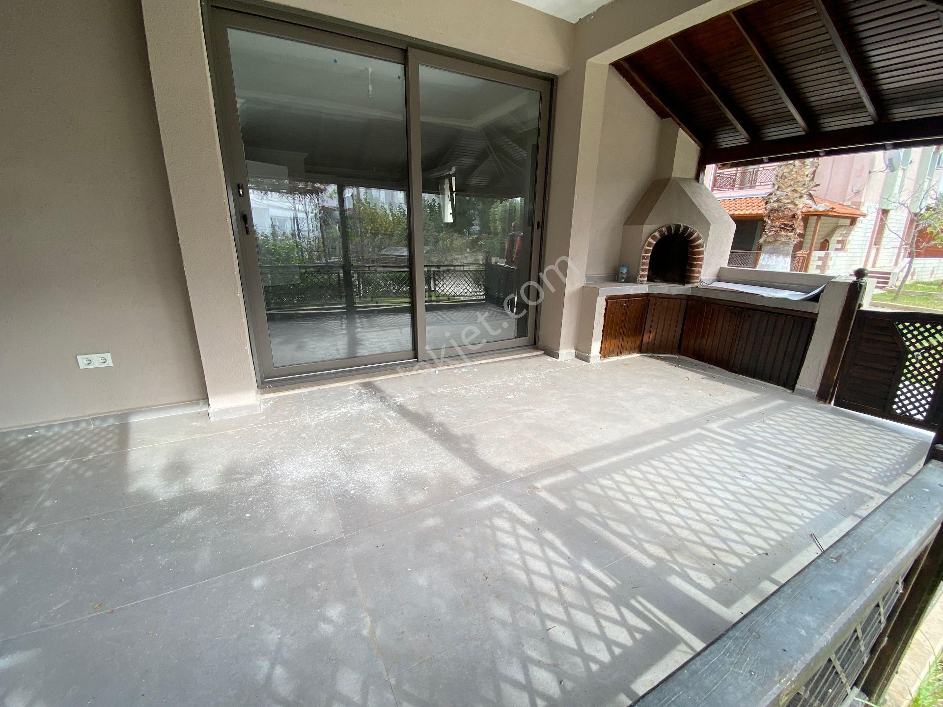 Ürkmez De Plaja 100m Açık Olimpik Havuzlu Bahçeli 3+1 Satılık Villa - Görsel 33