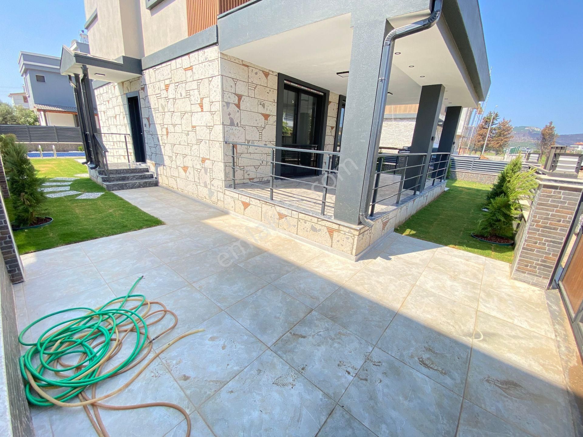 Seferihisar Doğanbeyde Tek Mustakil Havuzlu Satılık 3+1 Villa - Görsel 8