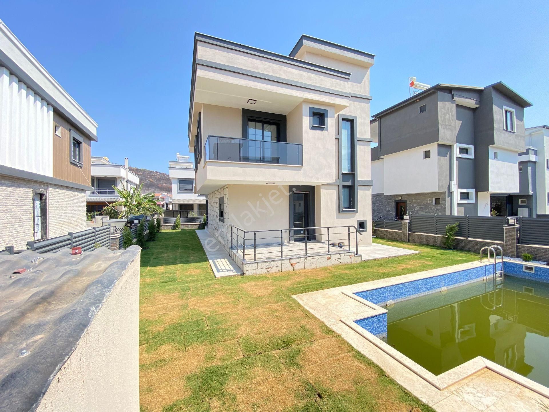 Seferihisar Doğanbeyde Tek Mustakil Havuzlu Satılık 3+1 Villa - Görsel 6