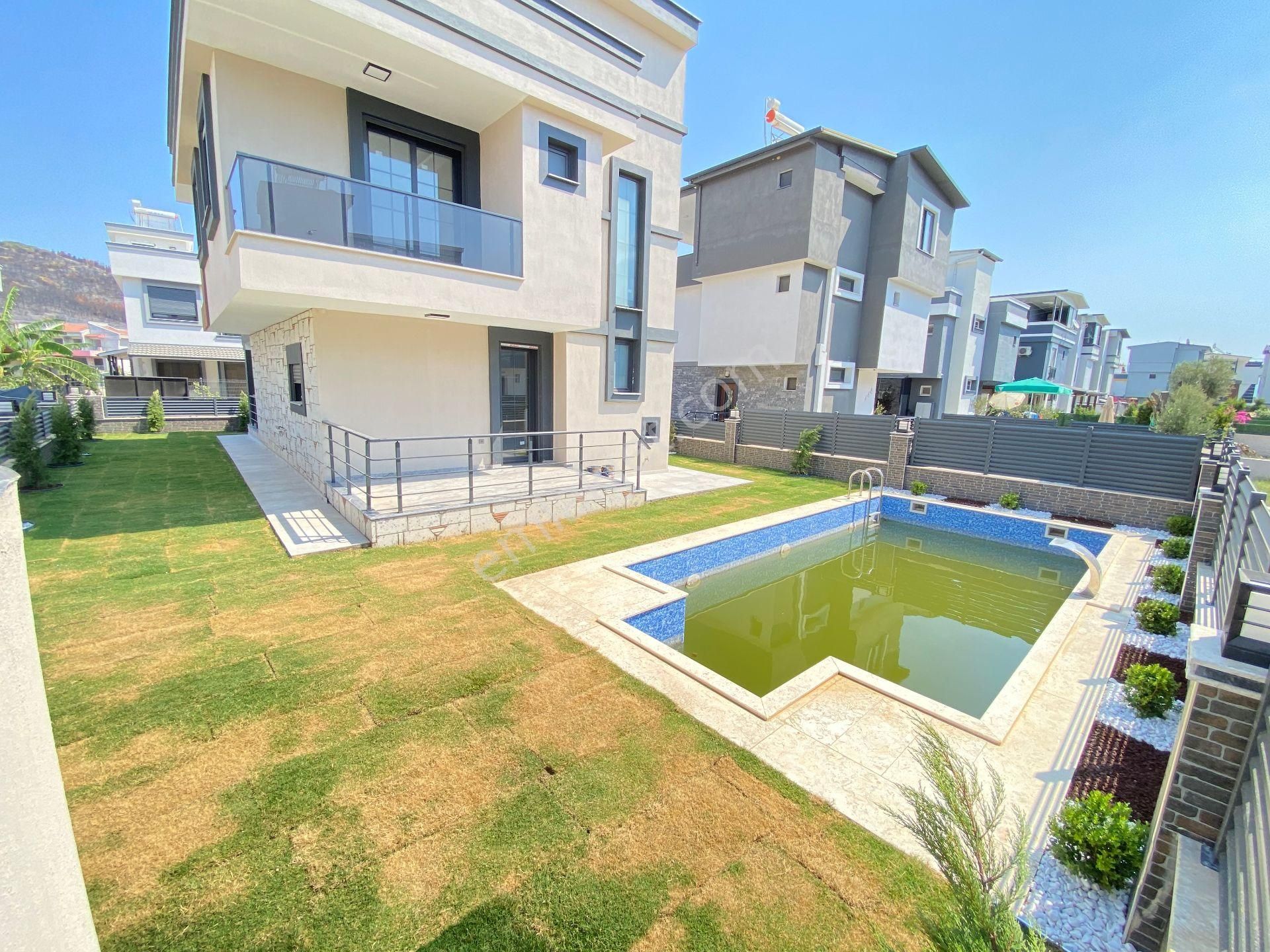 Seferihisar Doğanbeyde Tek Mustakil Havuzlu Satılık 3+1 Villa - Görsel 2