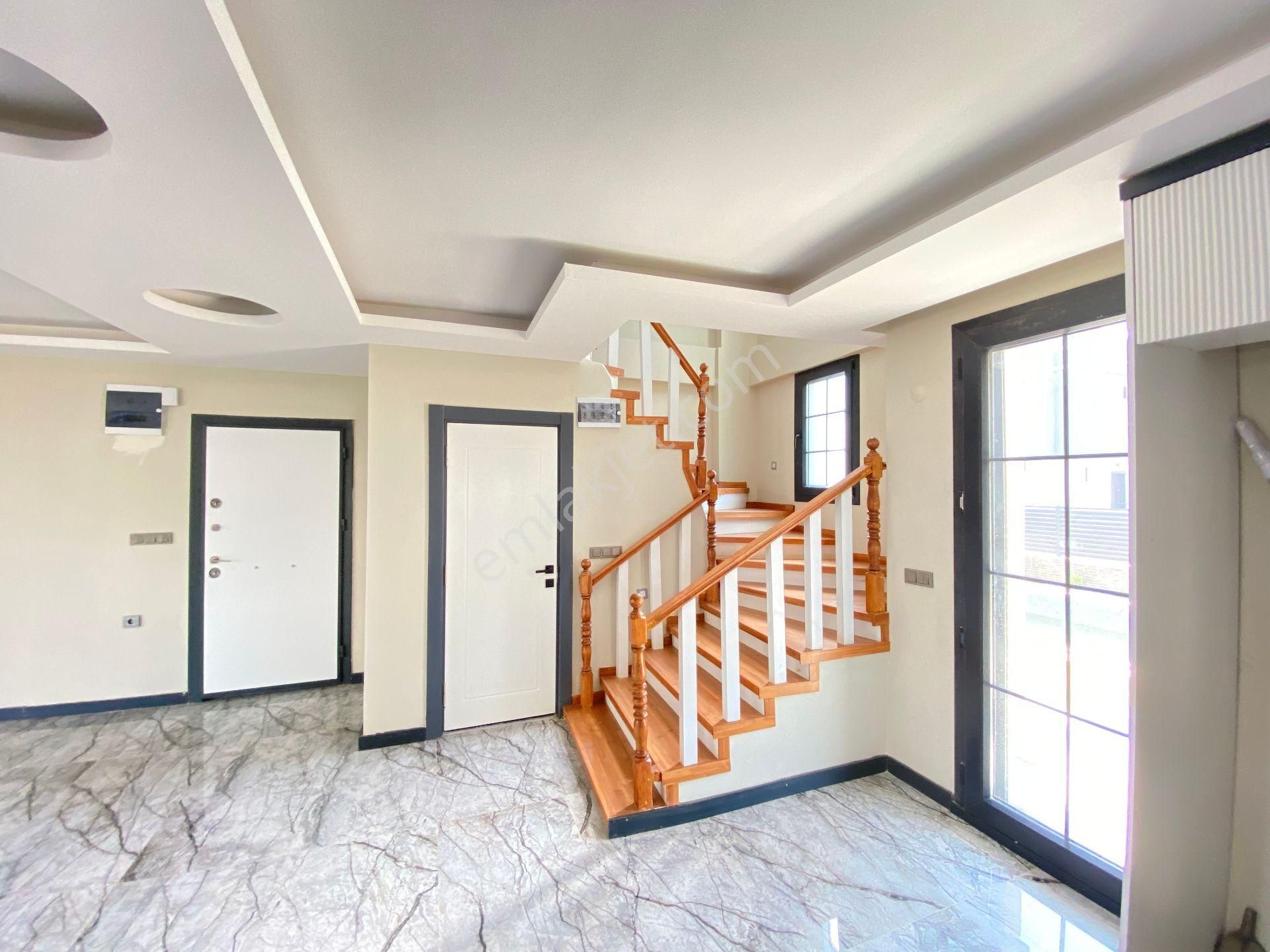 Seferihisar Doğanbeyde Tek Mustakil Havuzlu Satılık 3+1 Villa - Görsel 14