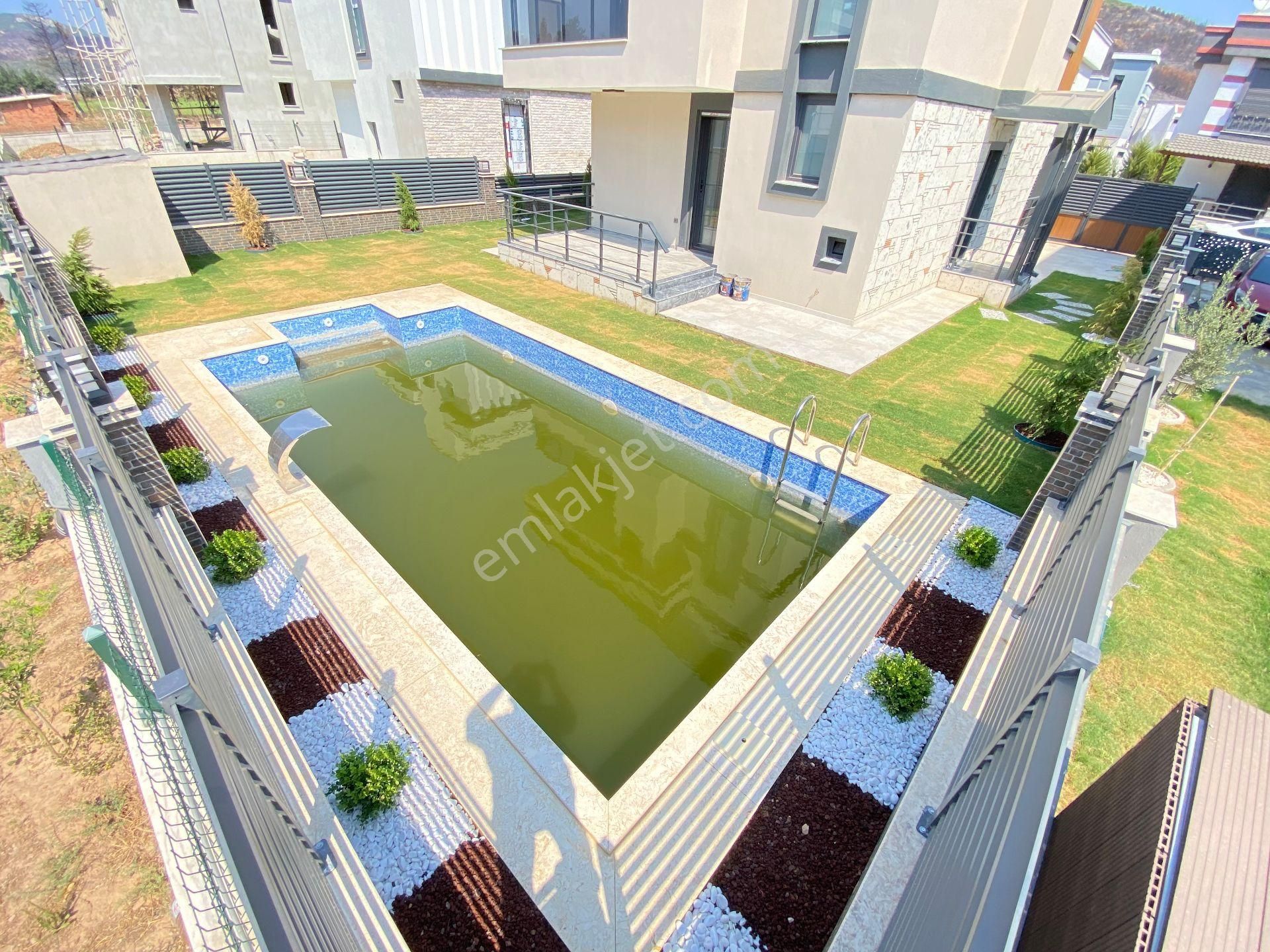 Seferihisar Doğanbeyde Tek Mustakil Havuzlu Satılık 3+1 Villa - Görsel 11