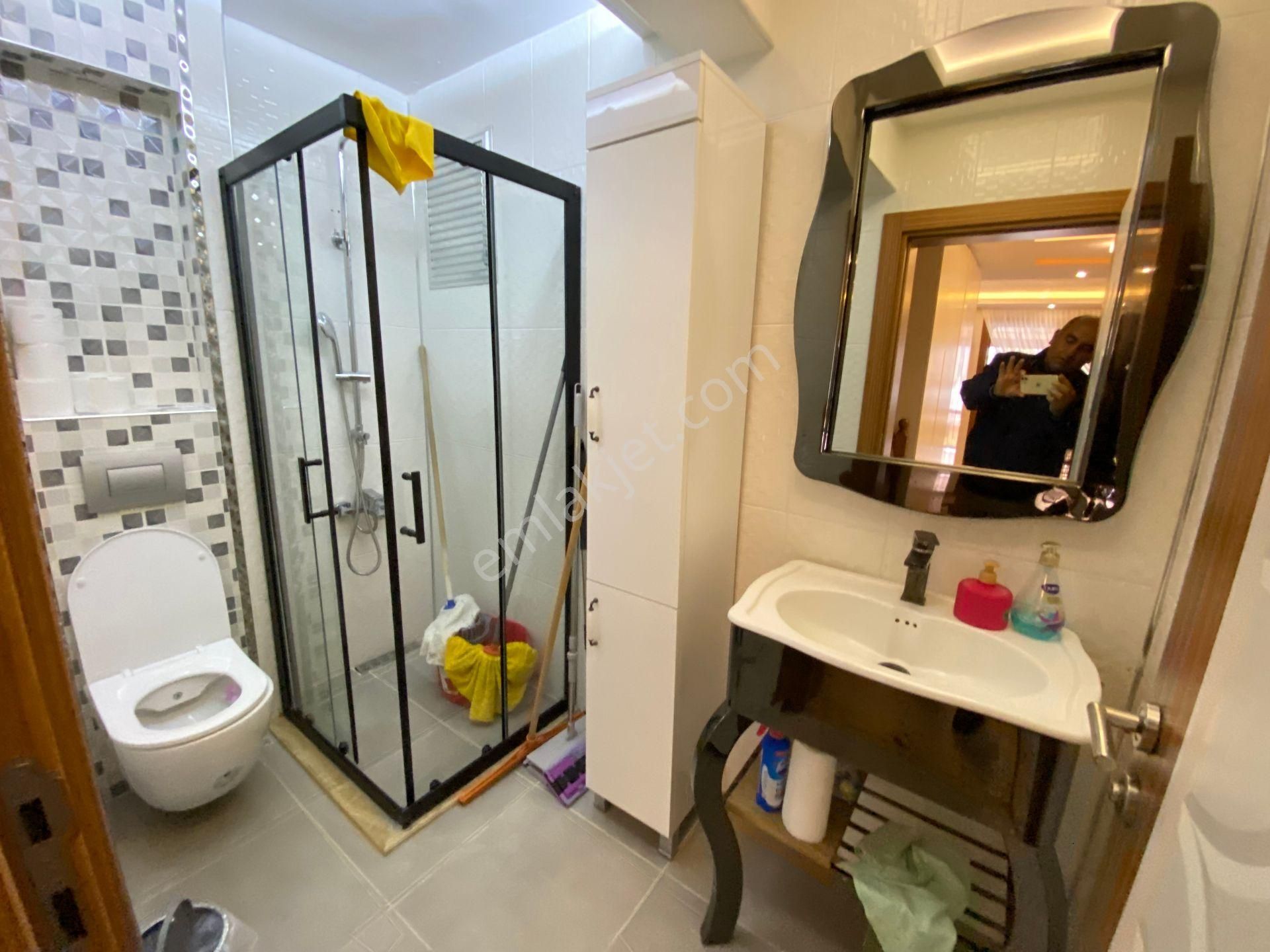 İzmir Ürkmez'de Bahçeli Masrafsız Plaja 50m 3+1 Satılık Villa - Görsel 15