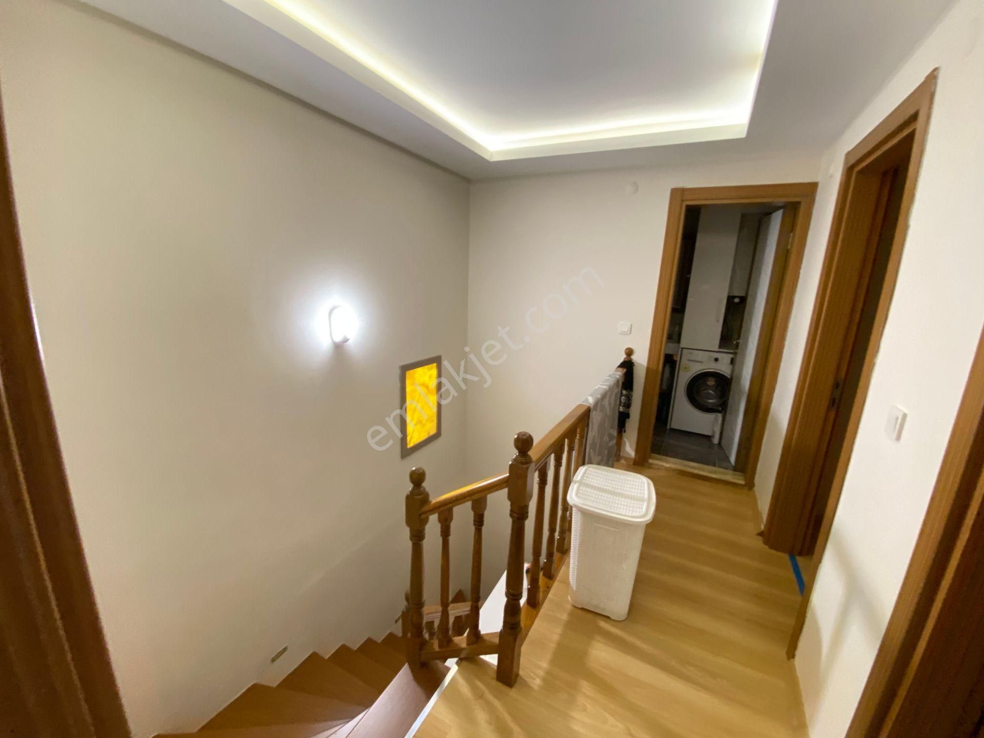 İzmir Ürkmez'de Bahçeli Masrafsız Plaja 50m 3+1 Satılık Villa - Görsel 18