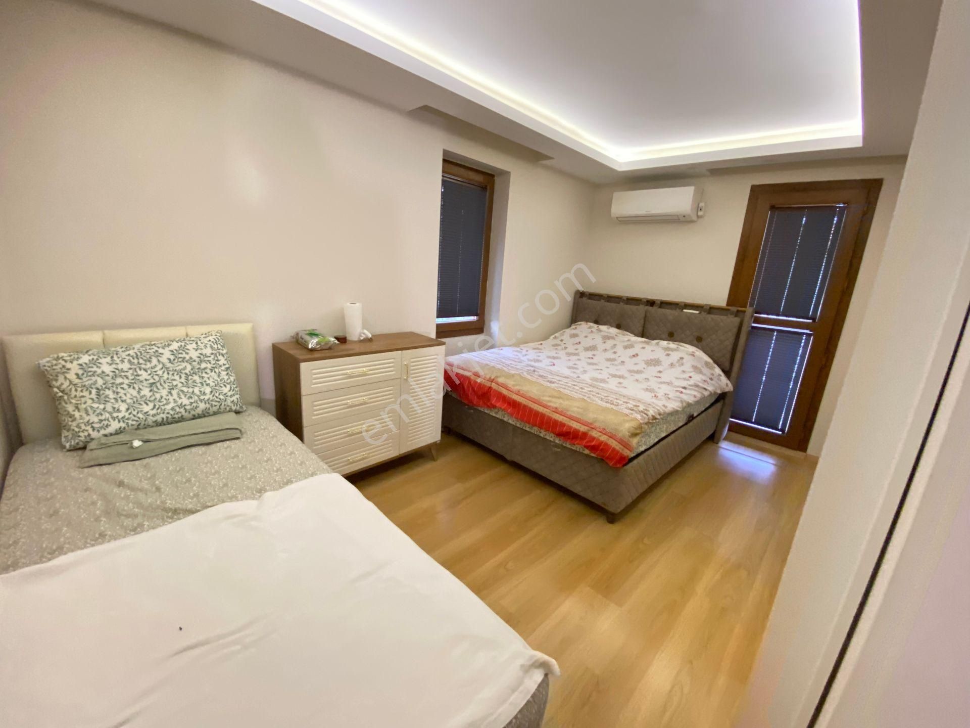 İzmir Ürkmez'de Bahçeli Masrafsız Plaja 50m 3+1 Satılık Villa - Görsel 22