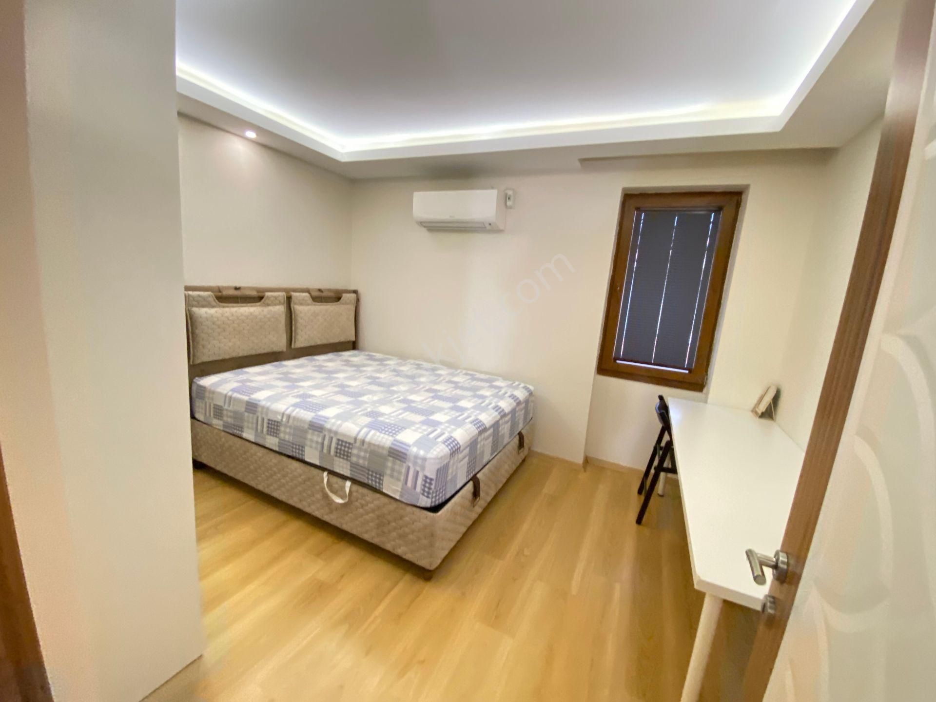 İzmir Ürkmez'de Bahçeli Masrafsız Plaja 50m 3+1 Satılık Villa - Görsel 24