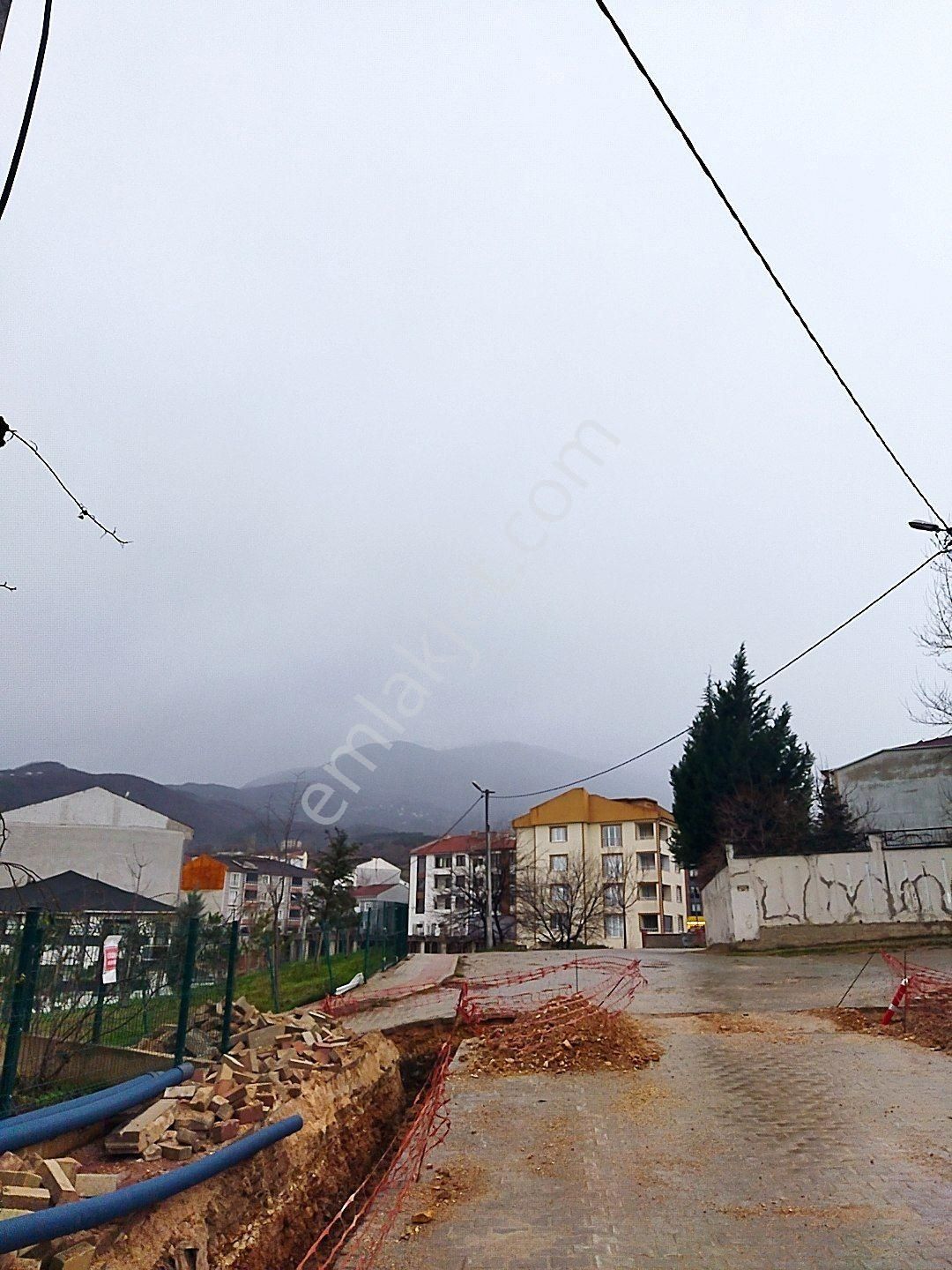 Yeniceköyde Merkeze Yakın Konumda Acil Satılık 3+1 Daire - Görsel 26