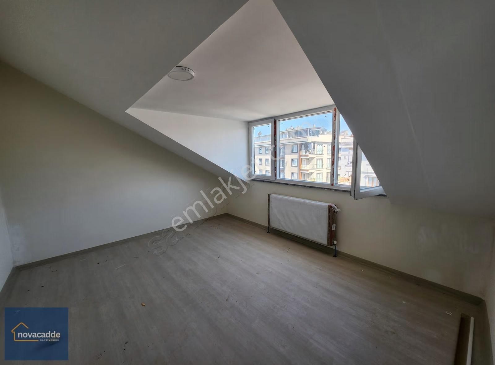 Küçükyalı Kılavuz Çayırı Caddesinde 3+1 Dubleks Daire - Görsel 4