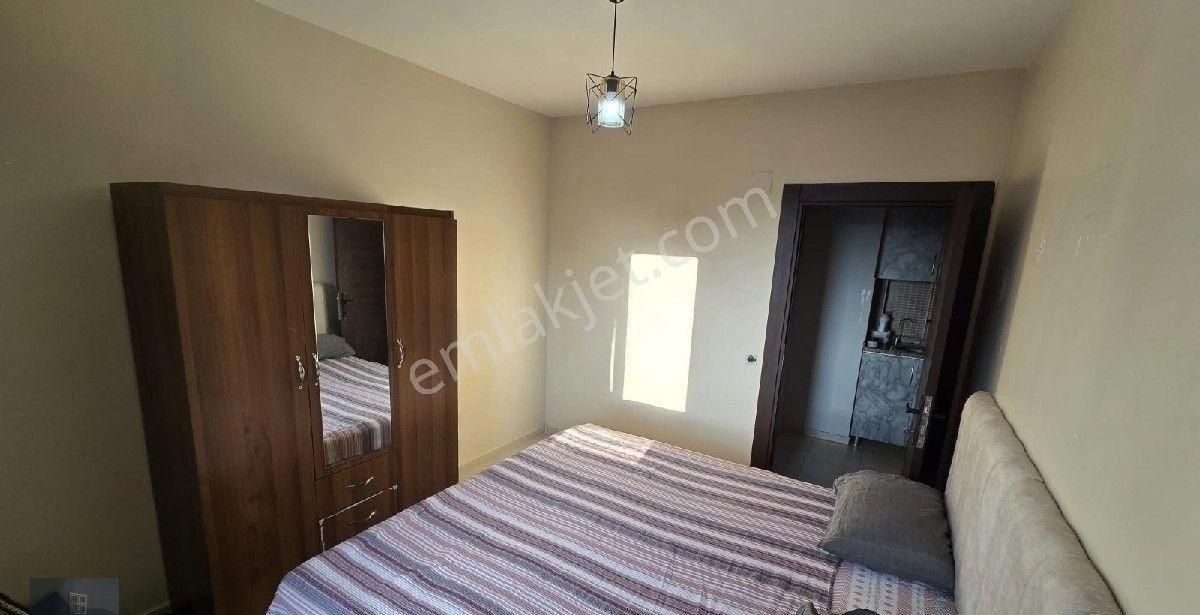 Üniversite Caddesi'nde Eşyalı 1+1 Kiralık Daire - Görsel 12