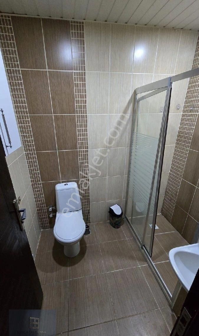 Üniversite Caddesi'nde Eşyalı 1+1 Kiralık Daire - Görsel 22