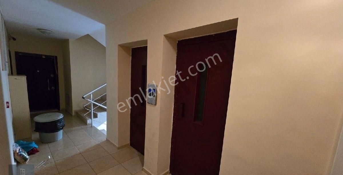 Üniversite Caddesi'nde Eşyalı 1+1 Kiralık Daire - Görsel 17