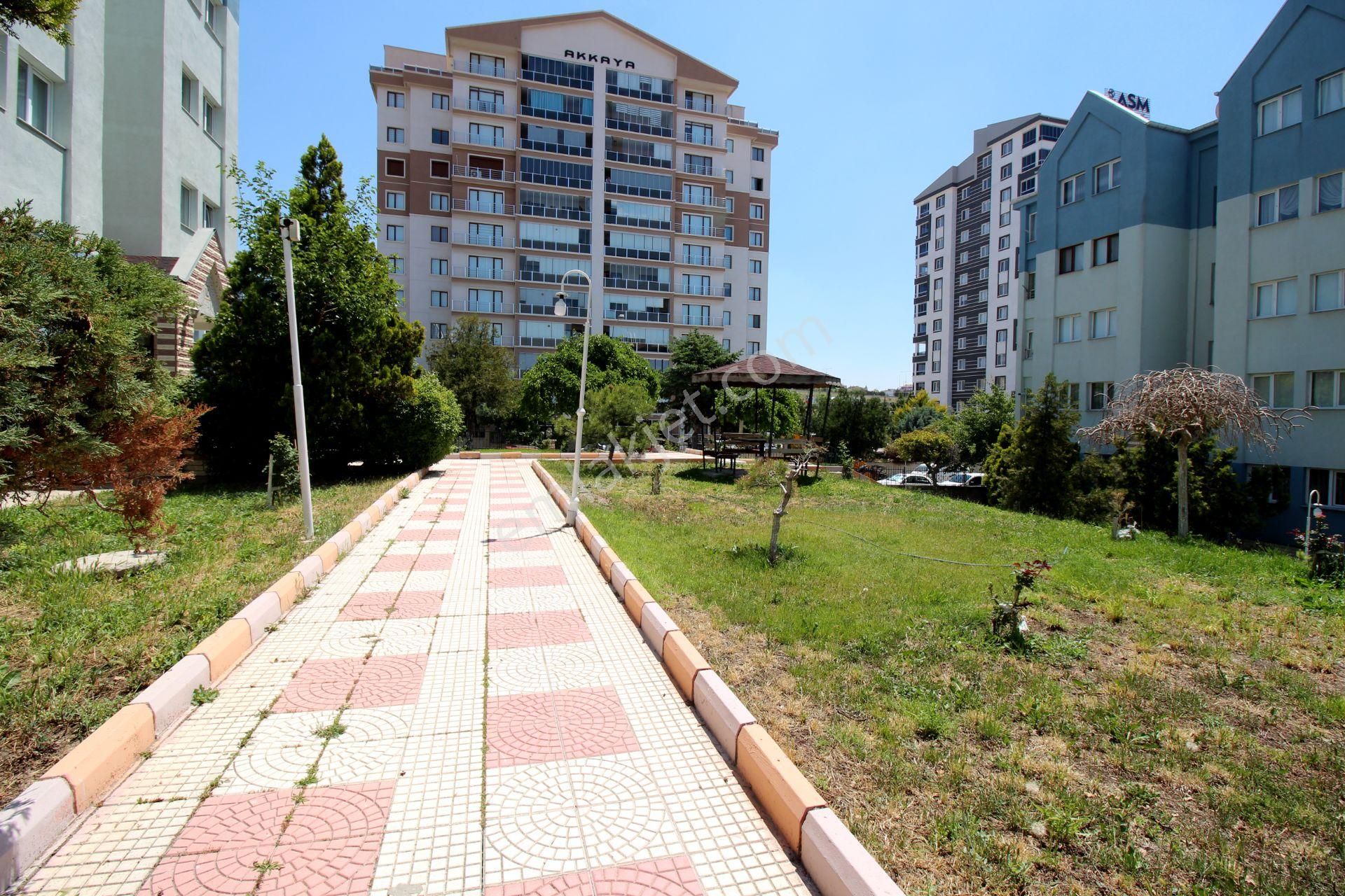 Emre Emlaktan Topçu Mahallesinde Site İçerisinde **boş** Kiralık 3+1 Daire - Görsel 25