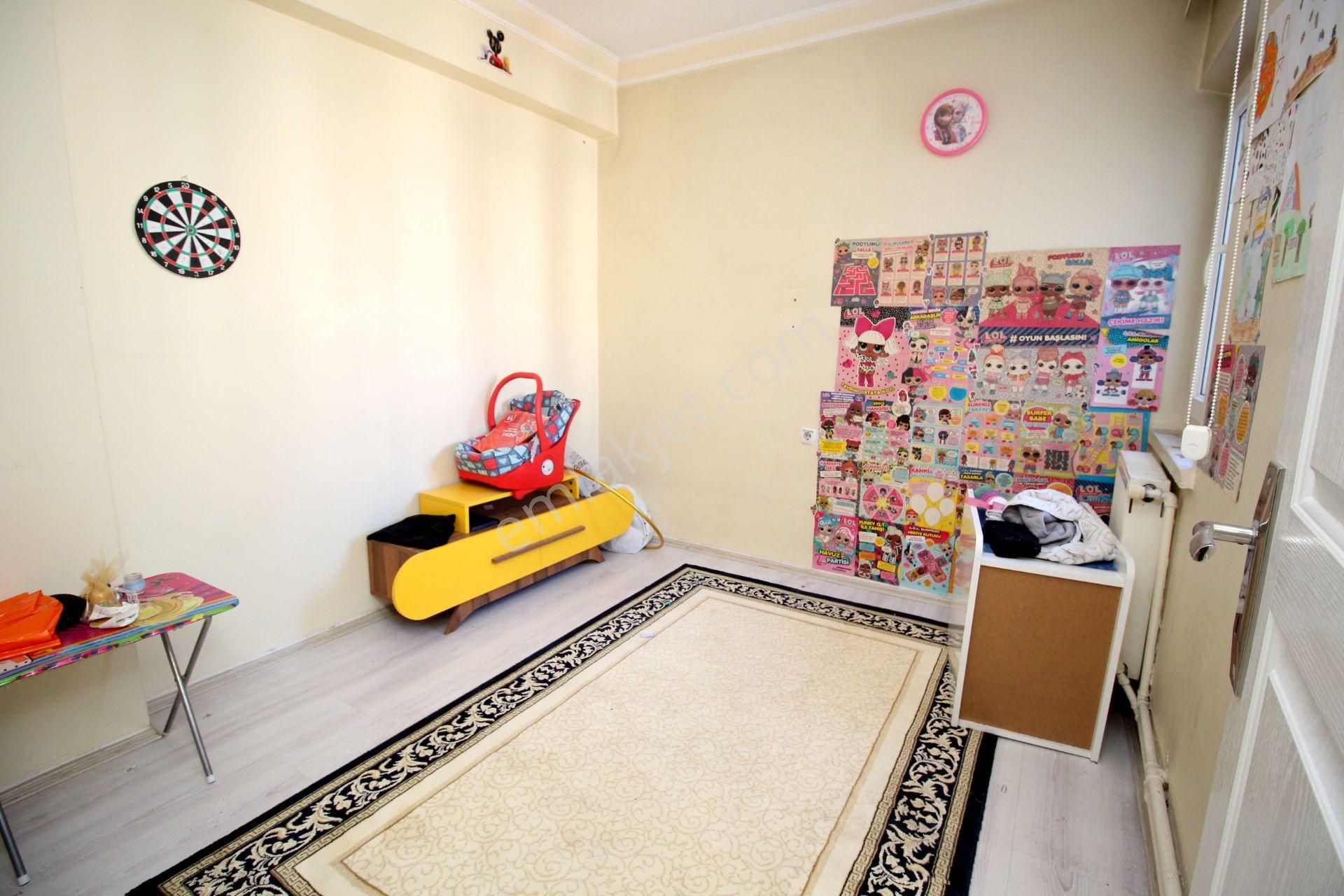 Emre Emlaktan Topçu Mahallesinde Site İçerisinde **boş** Kiralık 3+1 Daire - Görsel 12